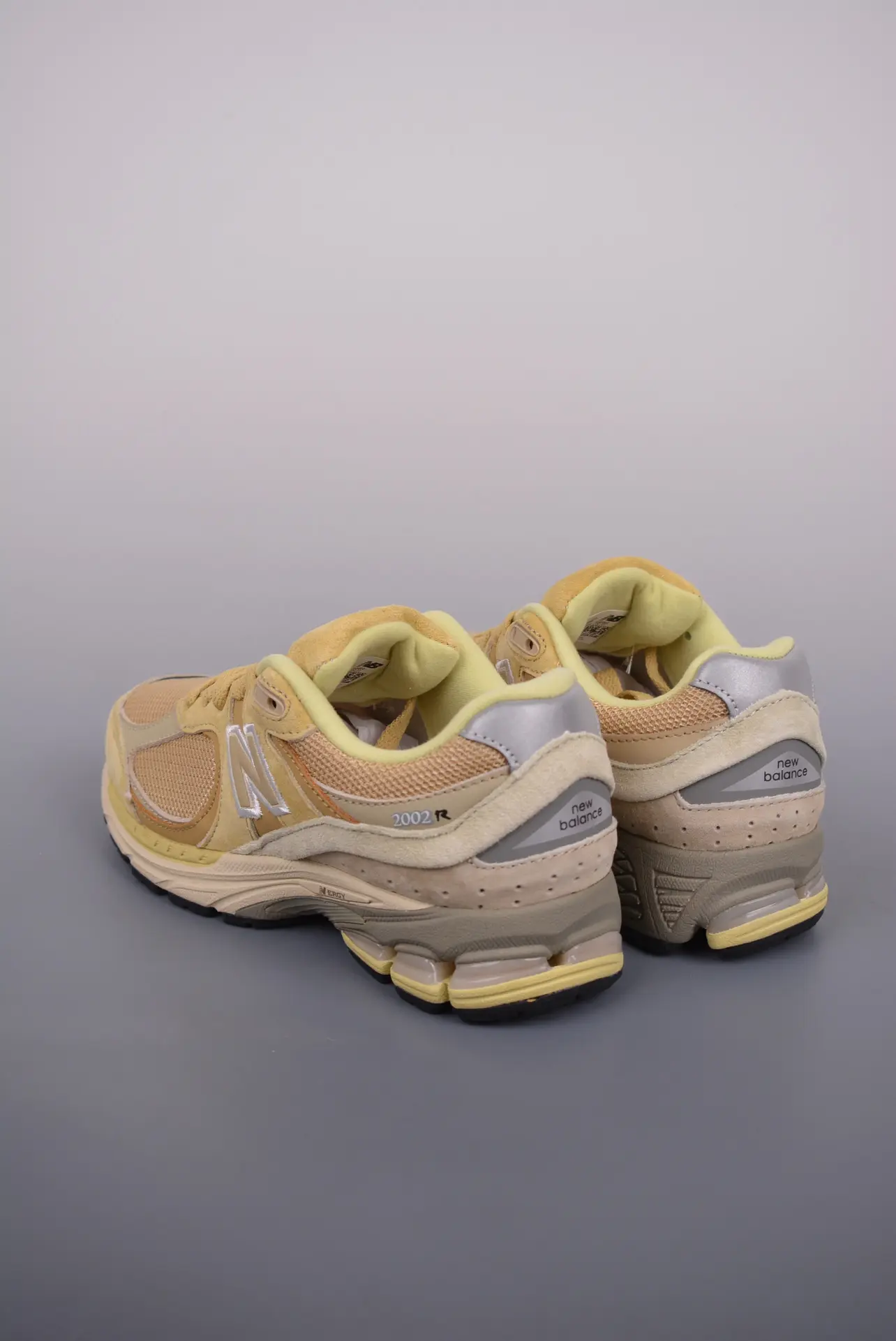 New Balance AURALEE x 2002R Sand Replica Review: Stylish Comfort | YtaYta