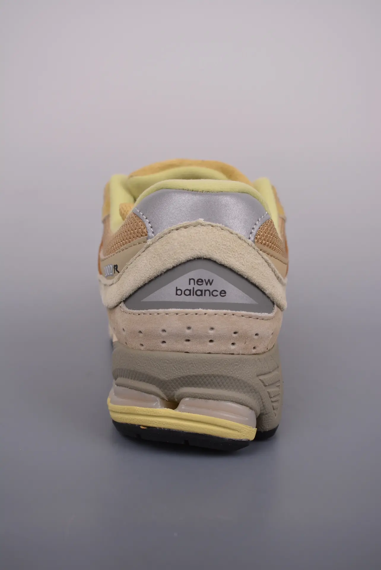 New Balance AURALEE x 2002R Sand Replica Review: Stylish Comfort | YtaYta