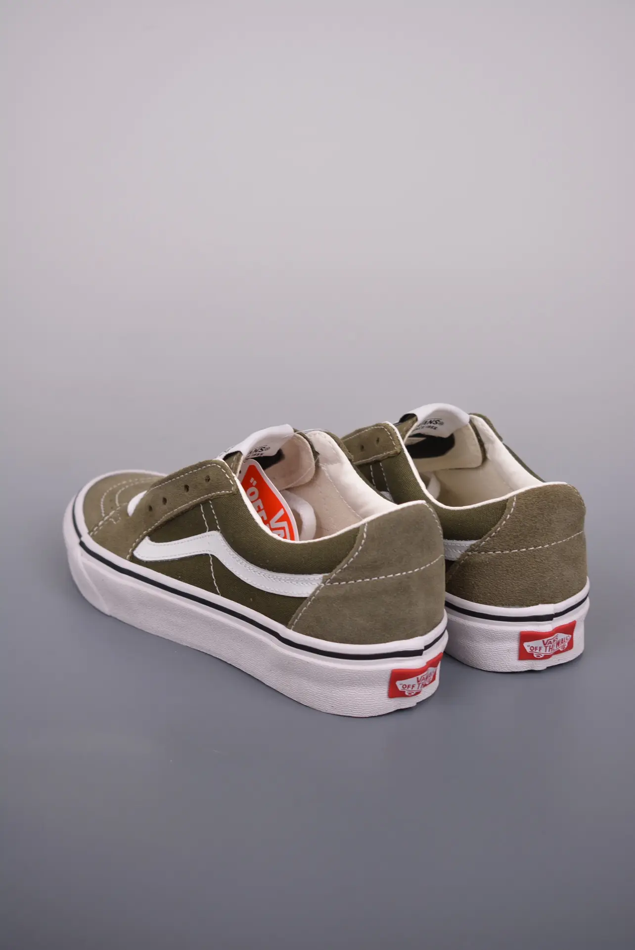 Exploring Vans Sk8-Low in Green Variants: Authentic vs. Replica | YtaYta