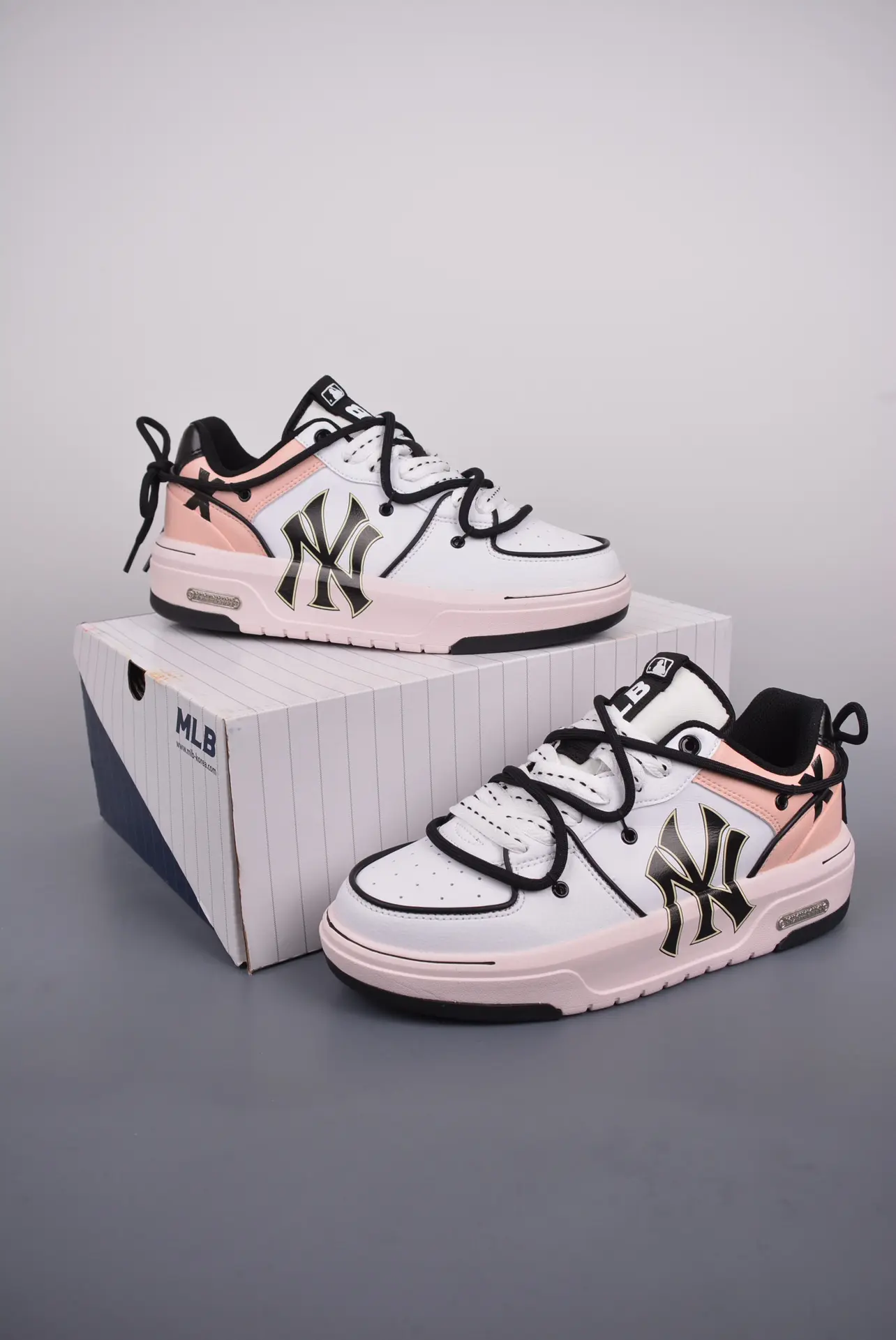 MLB Chunky Liner New York Yankees Sneakers – The Ultimate Replica | YtaYta