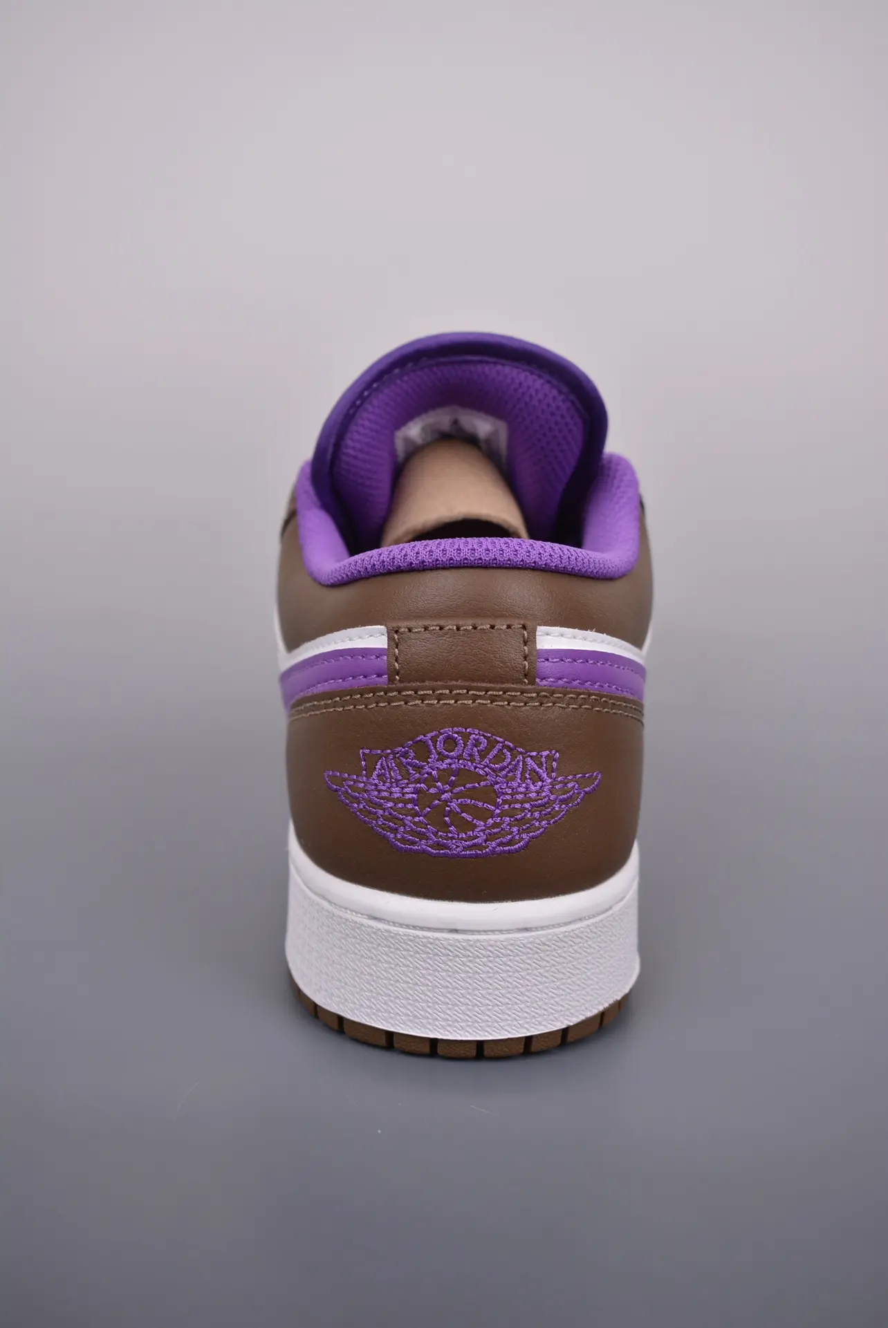 The Air Jordan 1 Low GS 'Palomino' Replica: A Stylish Option for Kids | YtaYta