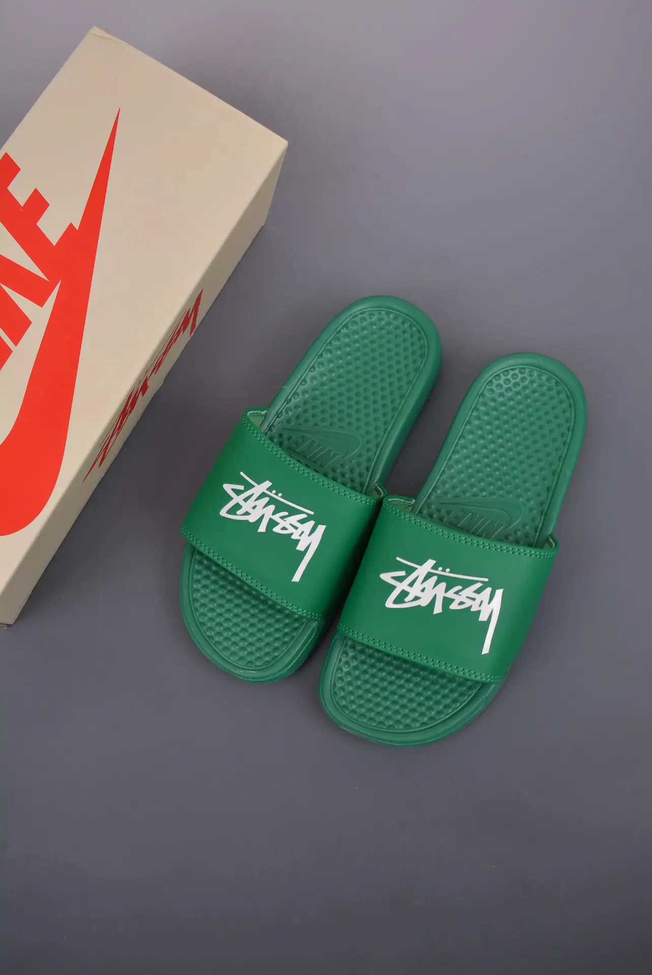 Rep Fake Replica Nike Stussy Benassi Slide Habanero Red: Comfort and Style Combined | YtaYta