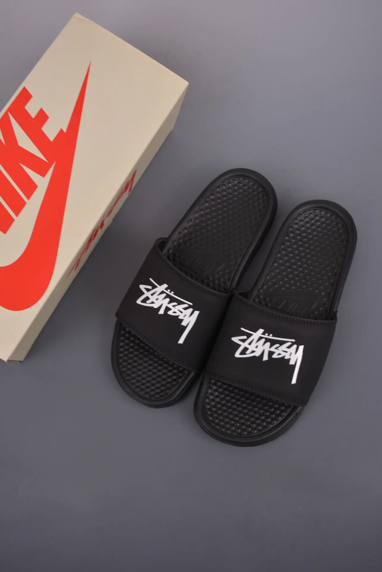 Rep Fake Replica Nike Stussy Benassi Slide Habanero Red: Comfort and Style Combined | YtaYta