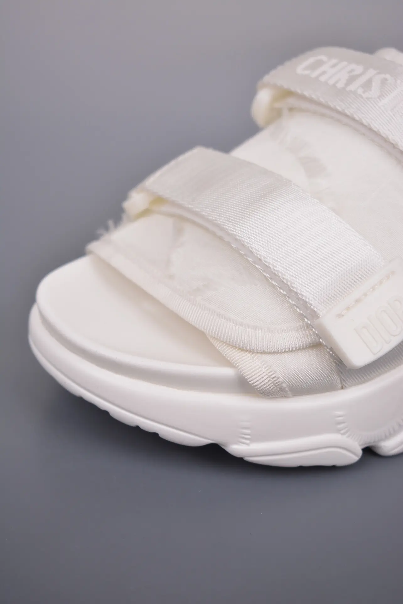 Dior White D-Wander Slide Replica - Stylish and Affordable | YtaYta