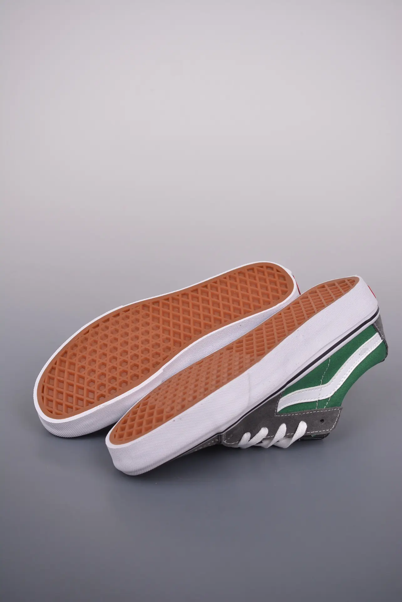 Vans Sk8-Low Jungle Green Charcoal Replica: Style and Savings Combined | YtaYta