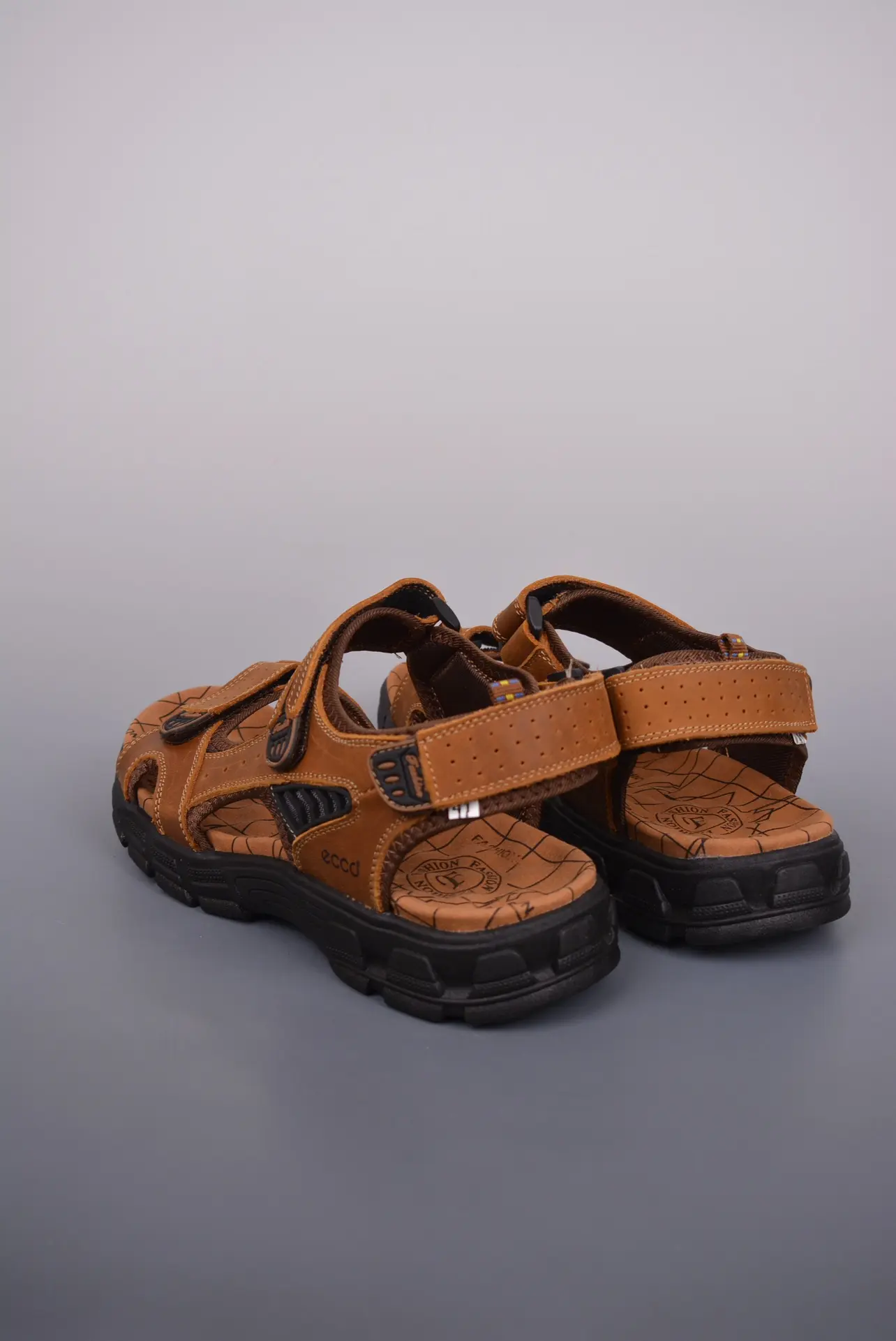 Exploring Men's Leather Sandals: A Comprehensive Guide to Comfort and Style | YtaYta