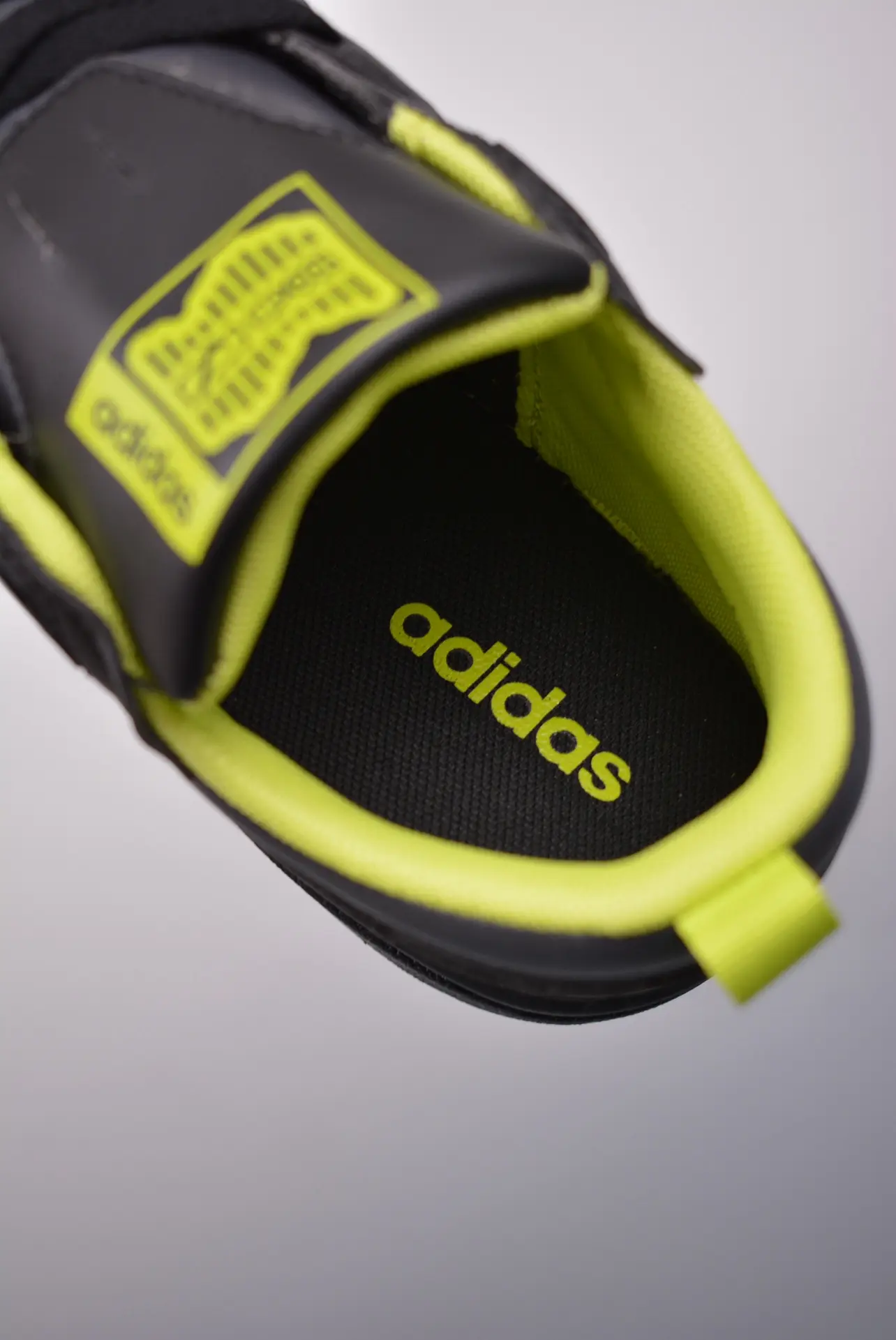 Adidas 100DB 'Black Solar Yellow' Replica Review: A Comprehensive Guide | YtaYta