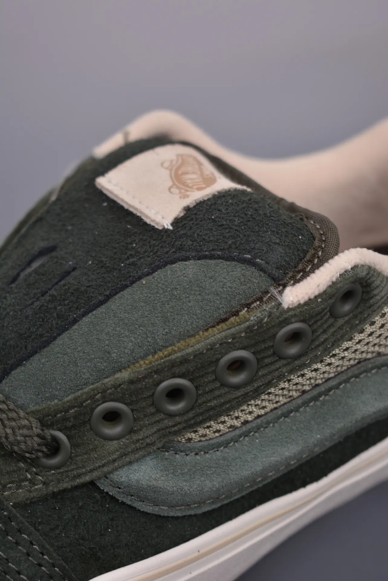 Exploring the Vans Knu Skool Olive Green Sneakers: Authentic vs. Replica | YtaYta