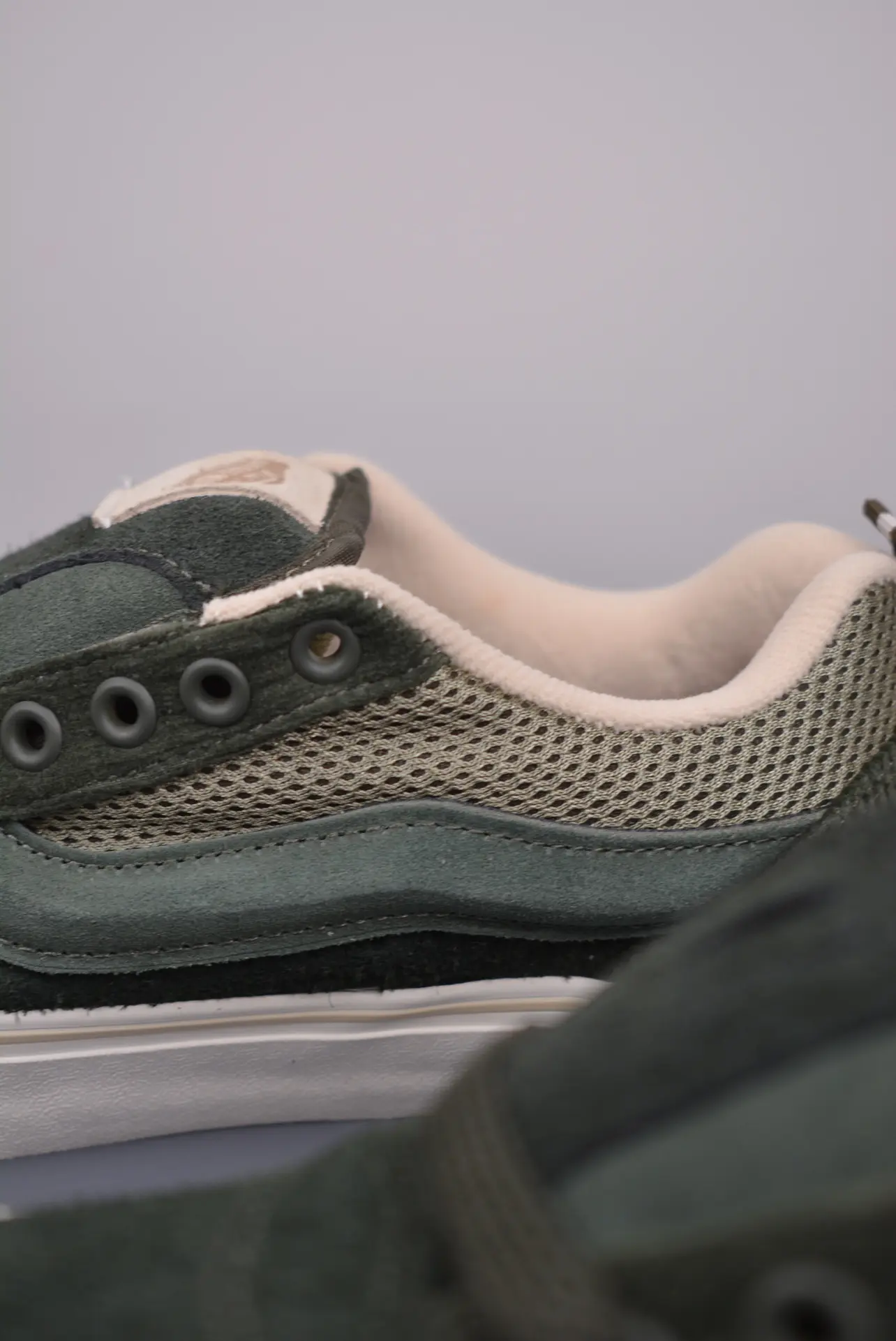 Exploring the Vans Knu Skool Olive Green Sneakers: Authentic vs. Replica | YtaYta