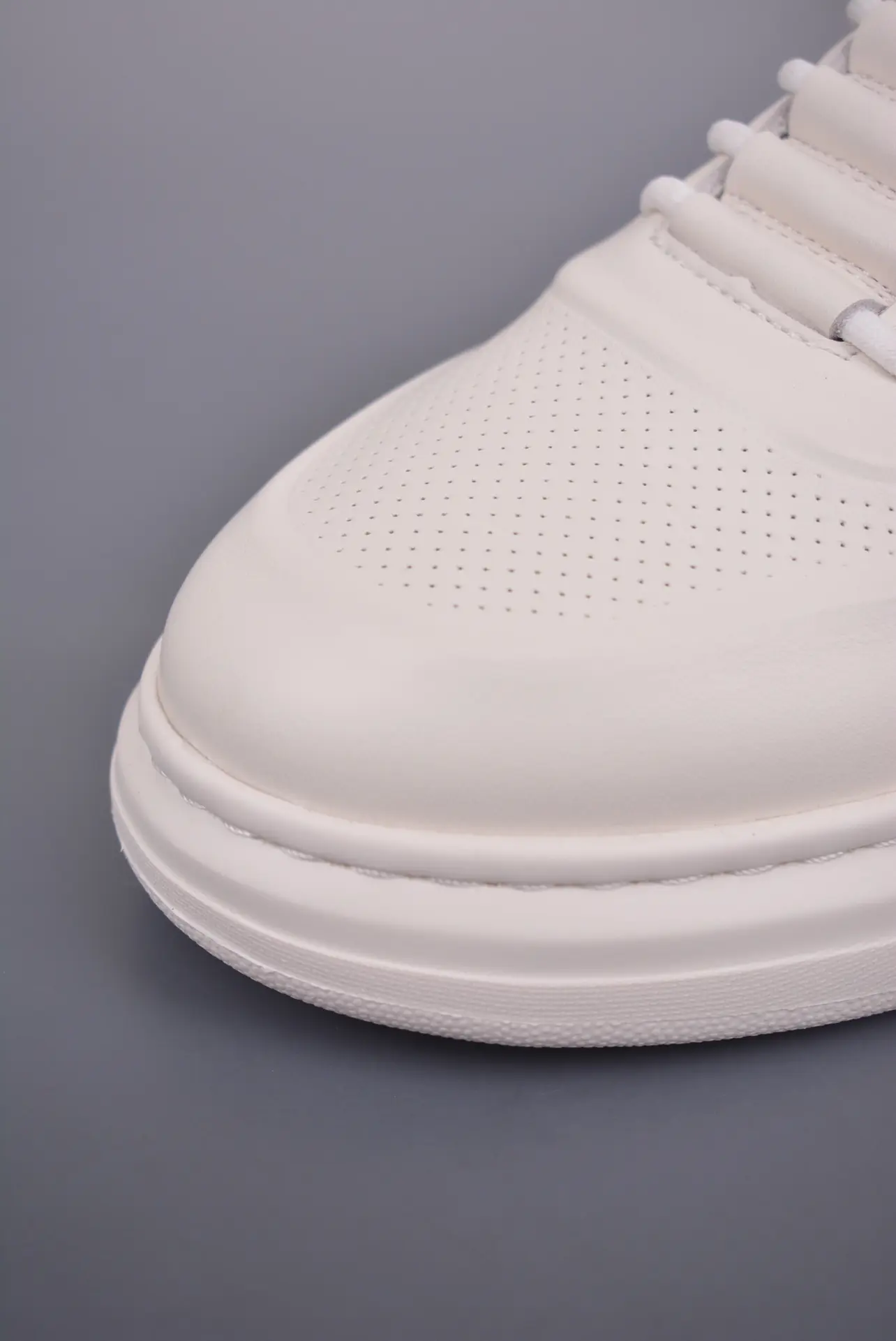 The Rise of Replica ECCO and Casual Sport Shoes in 2024 | YtaYta