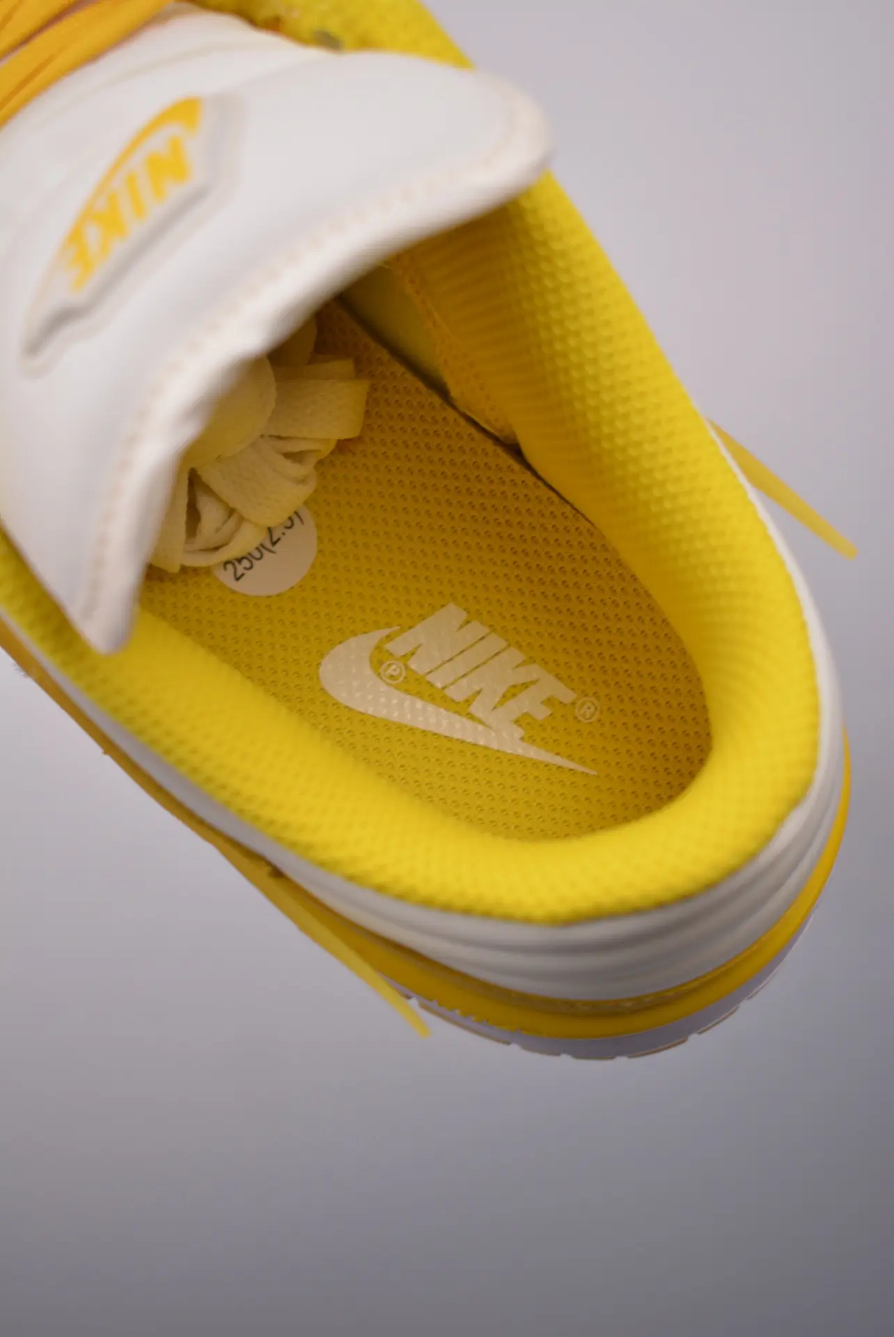 Nike Dunk Low Twist “Vivid Sulfur” - A Detailed Look at Replicas and Originals | YtaYta