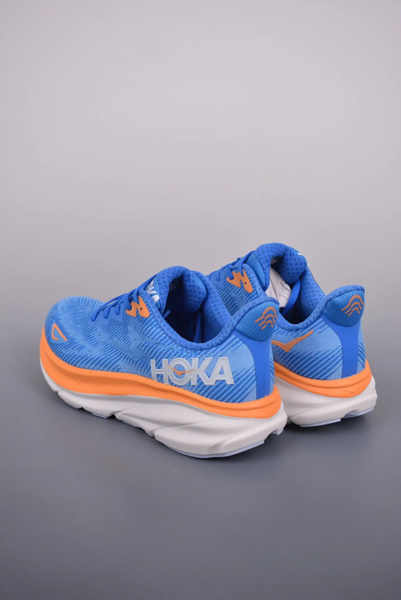 Hoka One One Clifton 9 Men's Running Shoes Review: Comfort, Style, and Performance | YtaYta