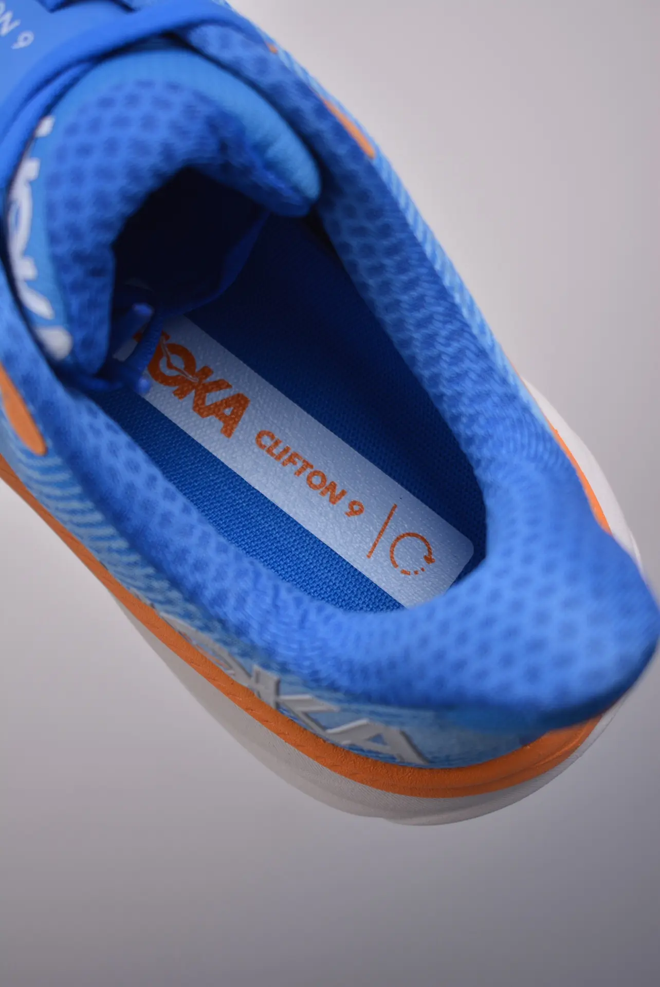 Hoka One One Clifton 9 Men's Running Shoes Review: Comfort, Style, and Performance | YtaYta