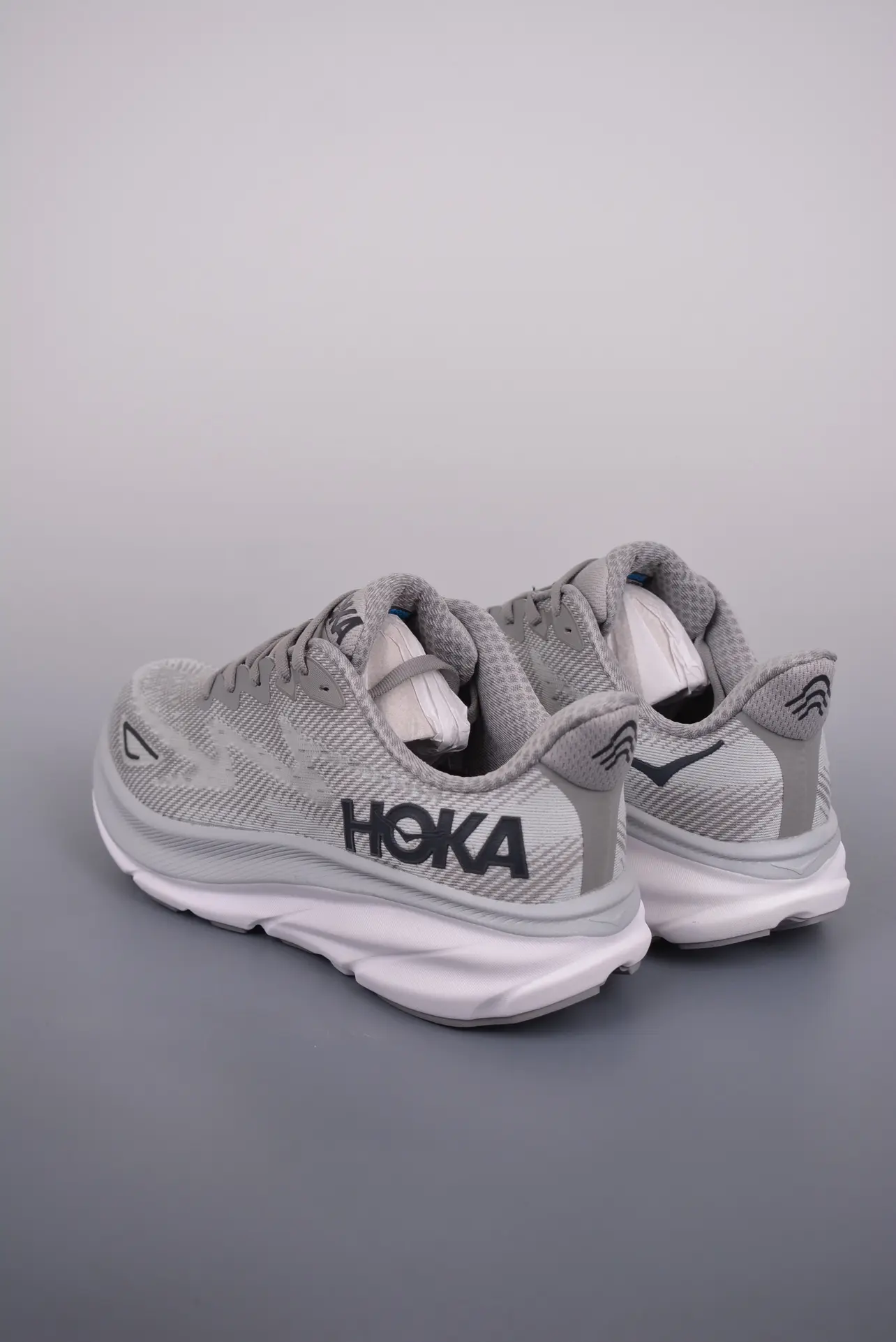 Hoka Clifton 9 2E Wide Grey Black Men’s Road Running Shoes: A Comprehensive Review | YtaYta