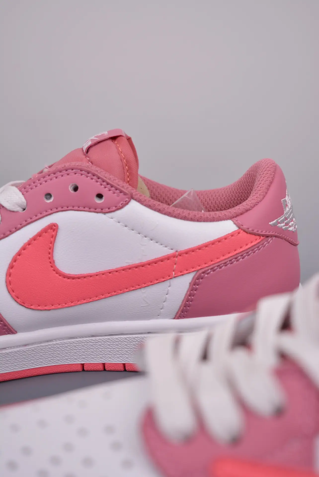 Hot Pink Replica Air Jordan 1 Lows: Unveiling the Best Reps | YtaYta