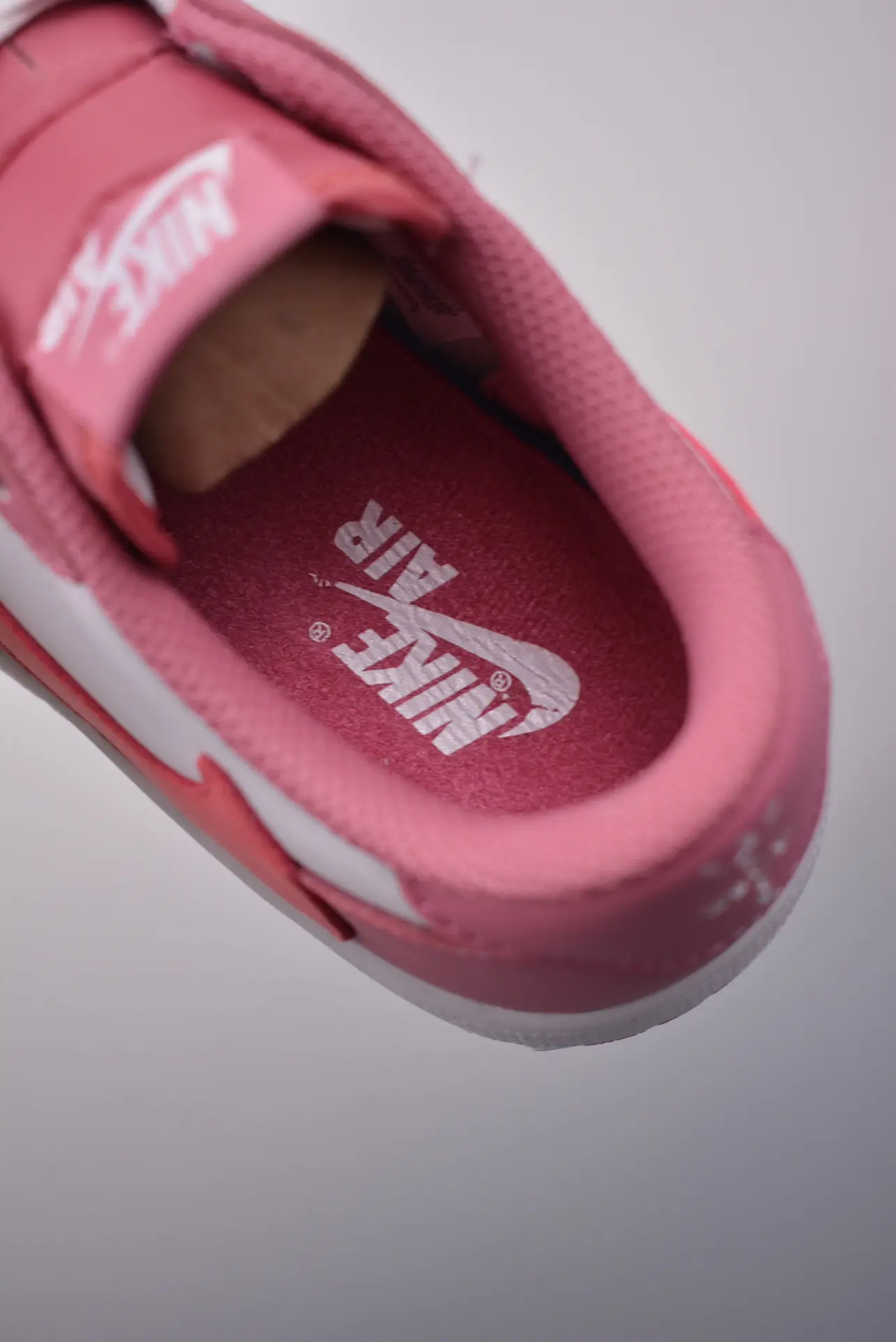 Hot Pink Replica Air Jordan 1 Lows: Unveiling the Best Reps | YtaYta