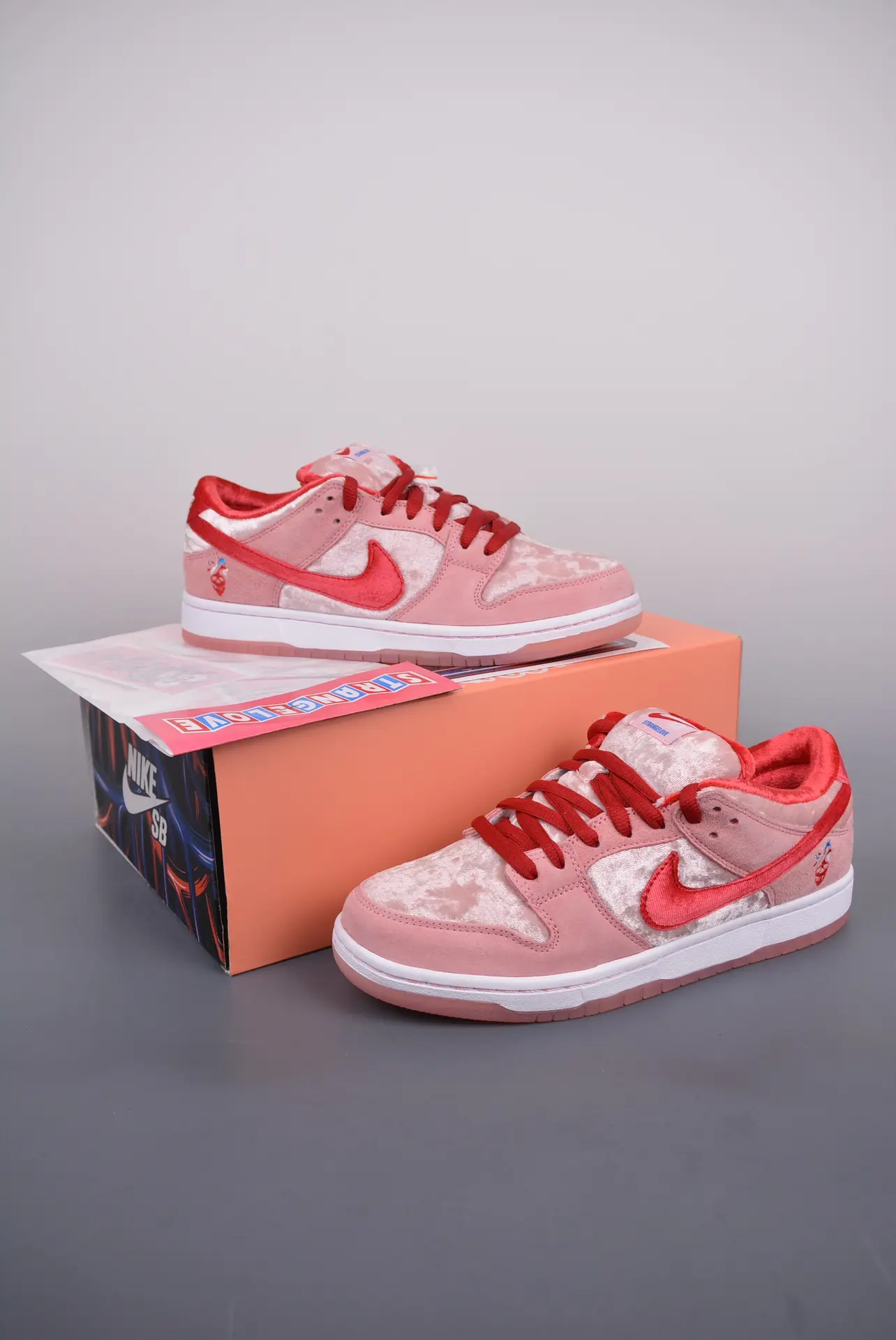 Nike SB Dunk Low J-Pack Chicago Review: Authentic vs. Replica Debate | YtaYta