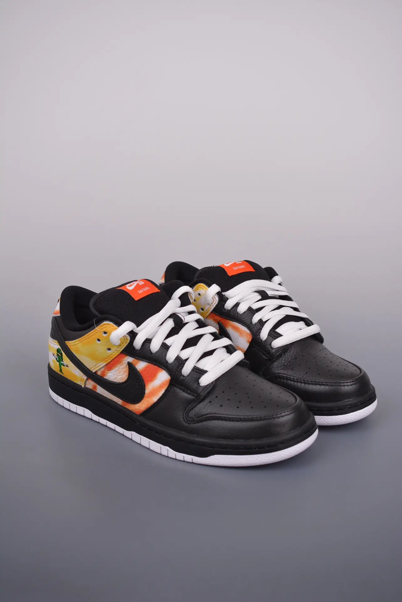 Nike SB Dunk Low Raygun Tie-Dye Black Replica: A Detailed Look | YtaYta