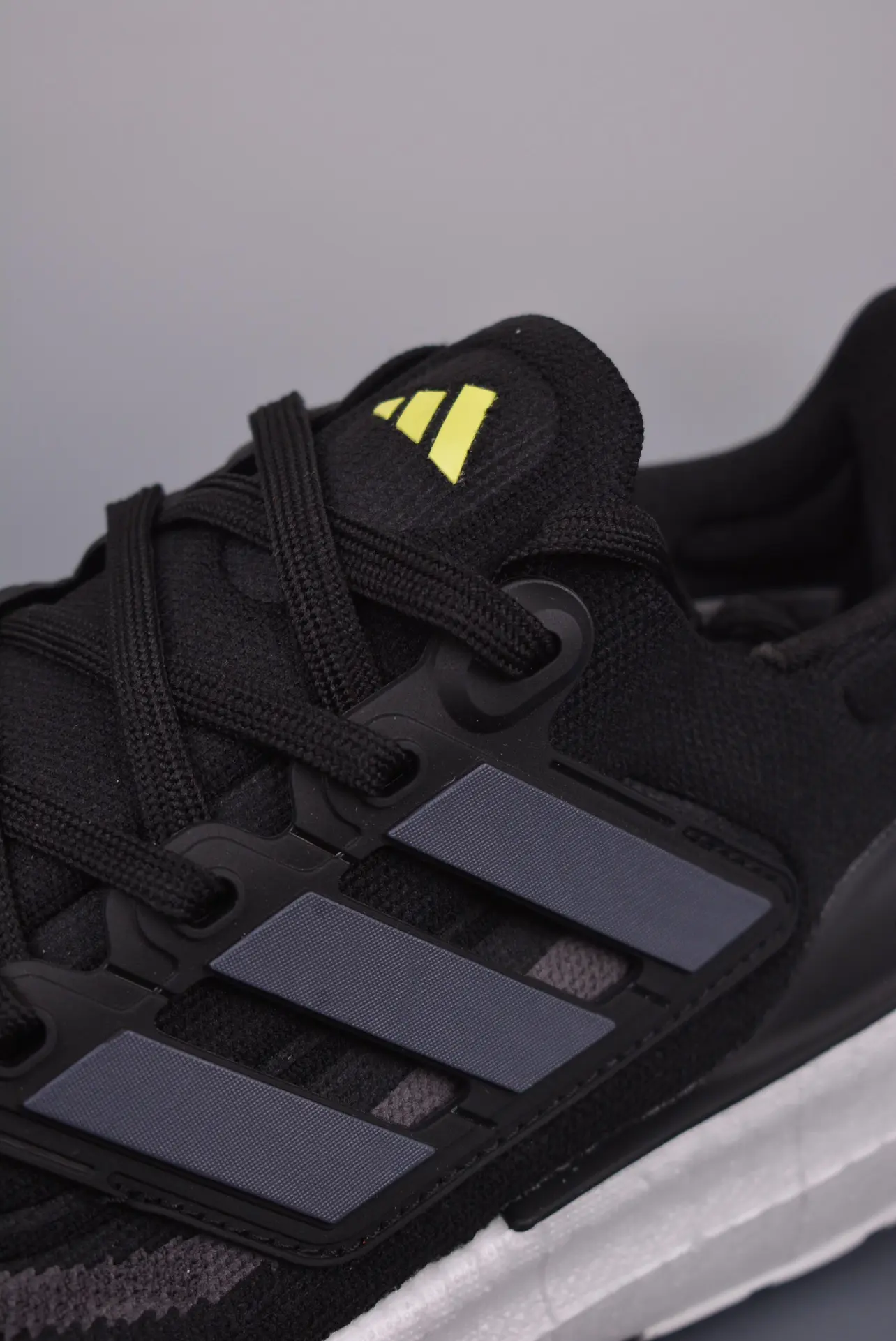 Adidas Ultraboost Light 2023 Black/Yellow Replica - Comprehensive Review | YtaYta