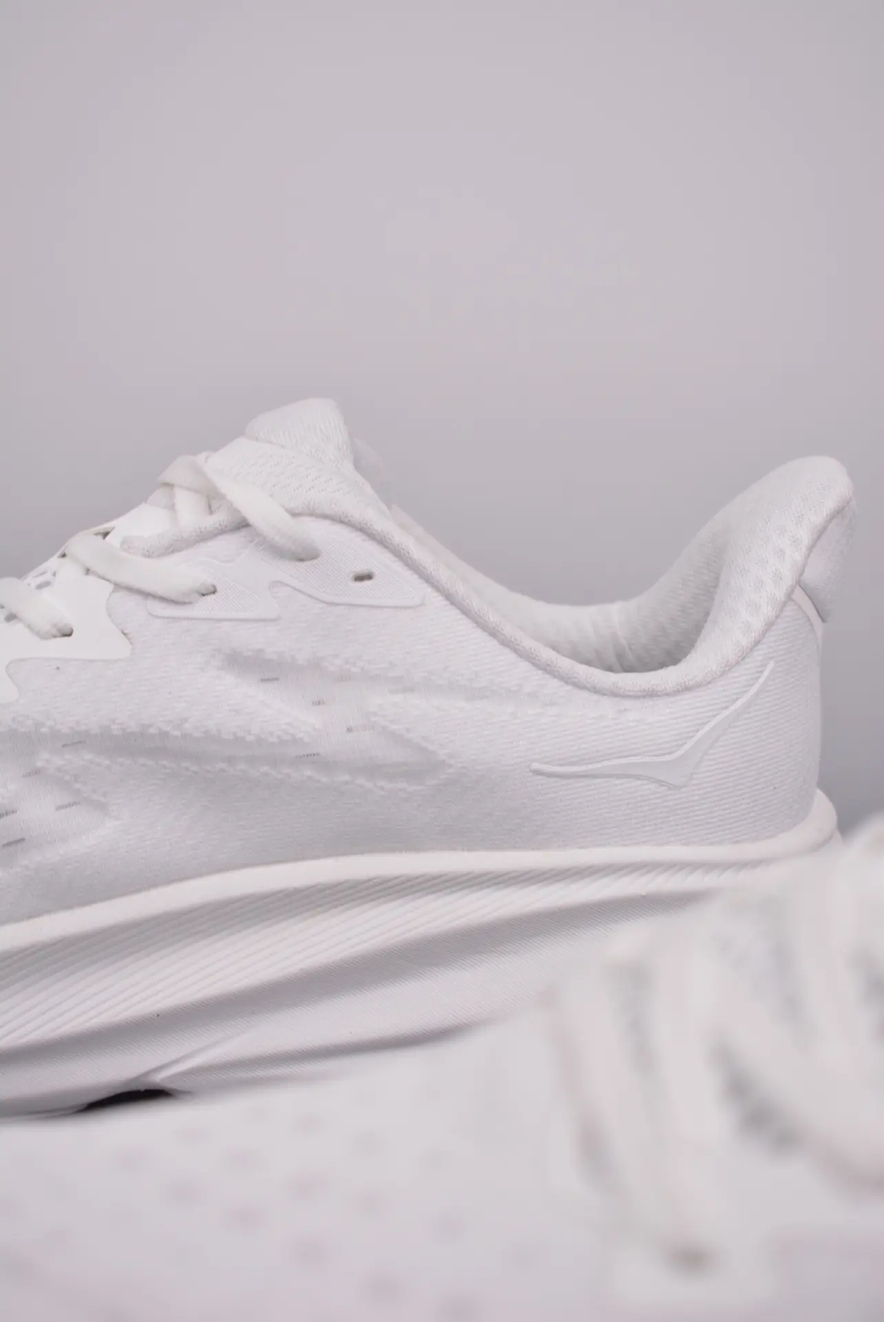 HOKA ONE ONE Clifton 9 'Triple White' Review: Authenticity, Pros & Cons, and Buying Guide | YtaYta