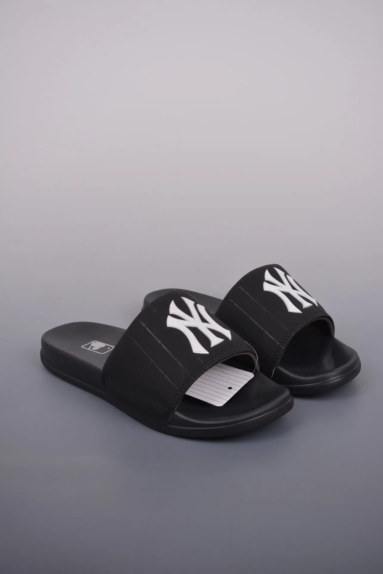 New York Yankees Replica Slides - Fashionable Comfort for Every Fan | YtaYta