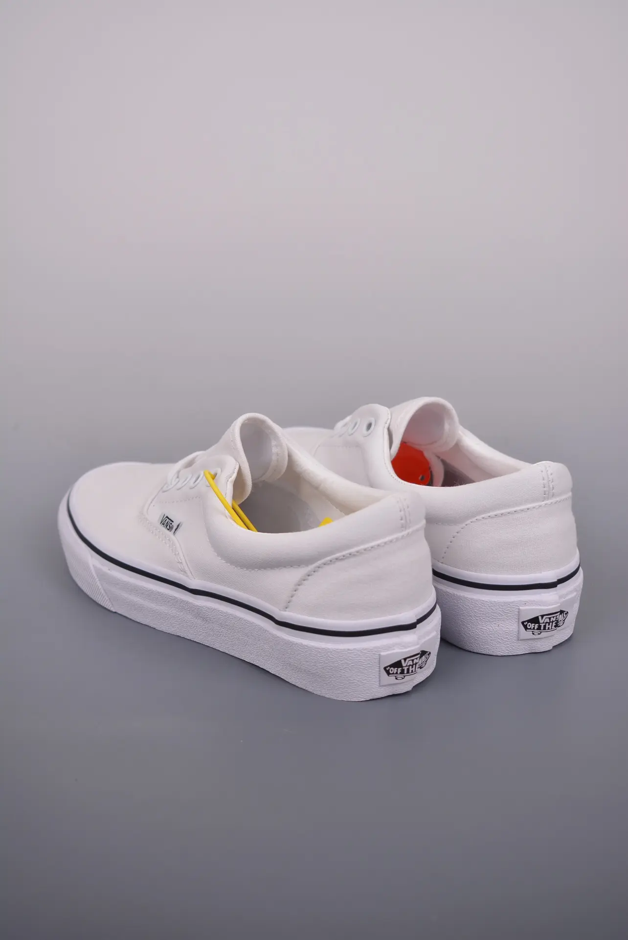 Vans Era True White: A Comprehensive Review and Comparison | YtaYta