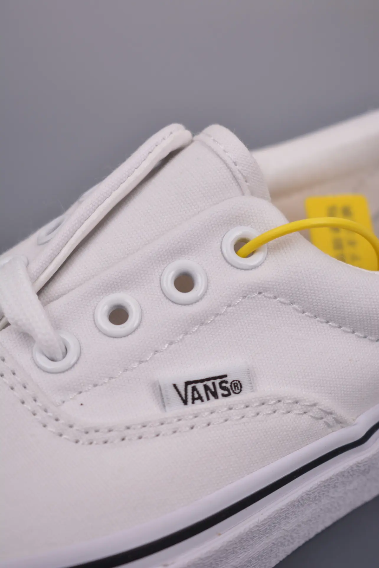 Vans Era True White: A Comprehensive Review and Comparison | YtaYta