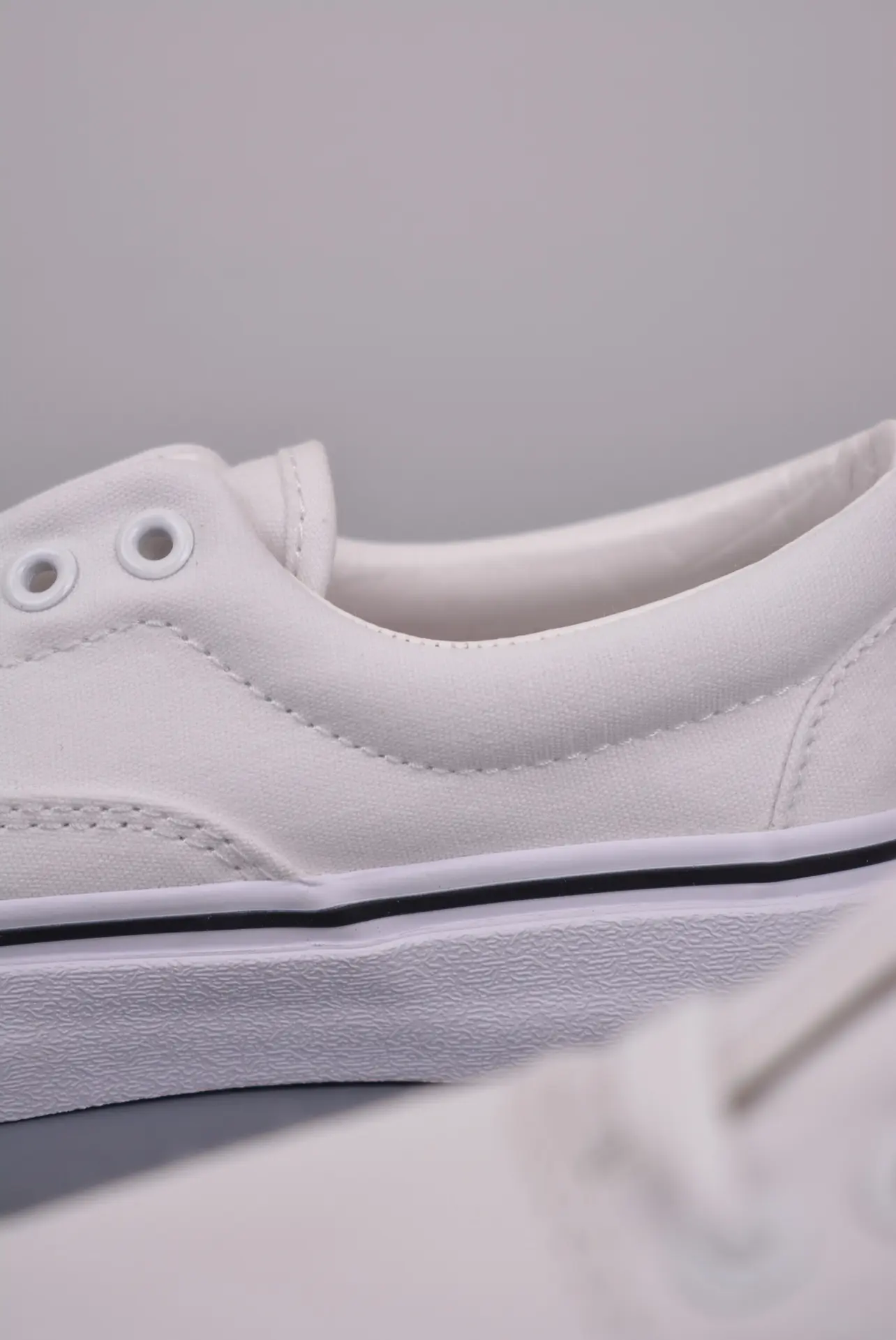 Vans Era True White: A Comprehensive Review and Comparison | YtaYta