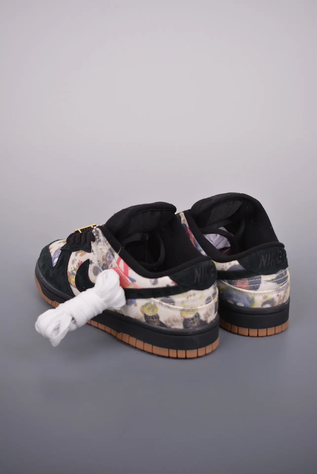 Supreme x Nike SB Dunk Low “Rammellzee” Replica: A Detailed Review | YtaYta