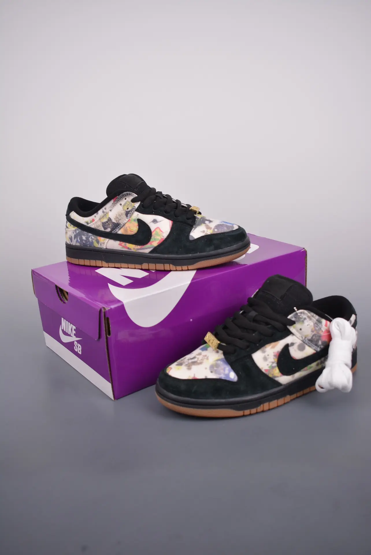 Supreme x Nike SB Dunk Low “Rammellzee” Replica: A Detailed Review | YtaYta