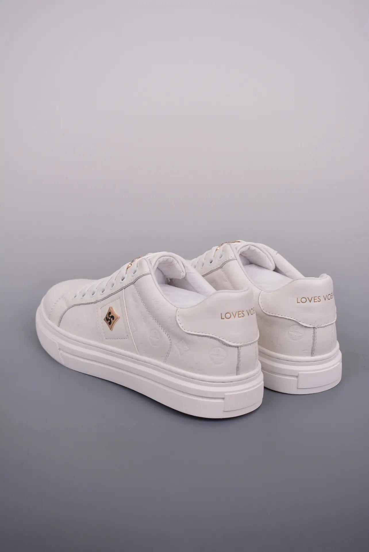 Louis Vuitton Marseille 21 Unisex Recycled Vegan Trainers - Polar White Zach Footwear: A Luxurious Alternative | YtaYta