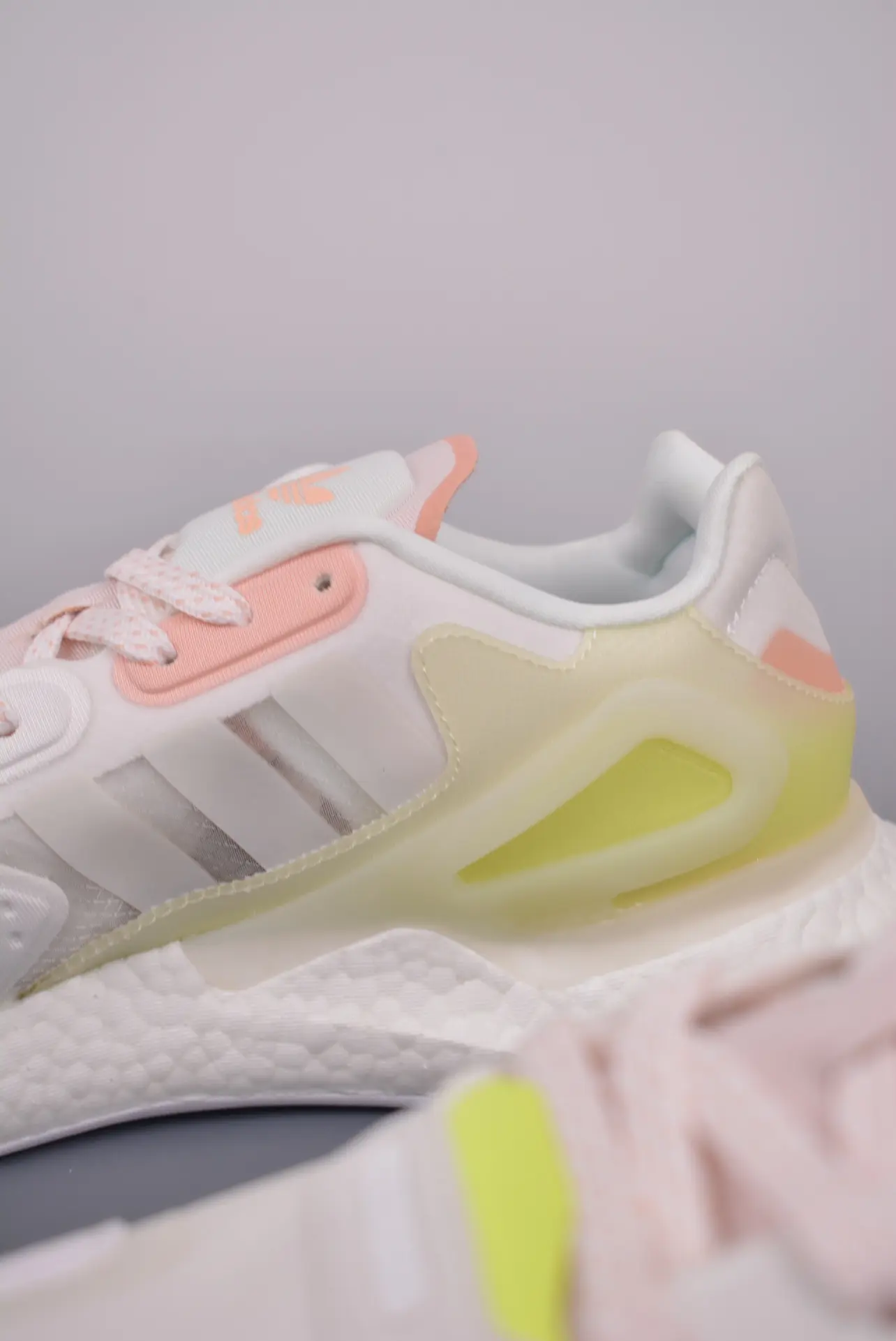 Discover the Replica Yeezy adidas Day Jogger 'Cloud Glow Pink' Sneakers | YtaYta