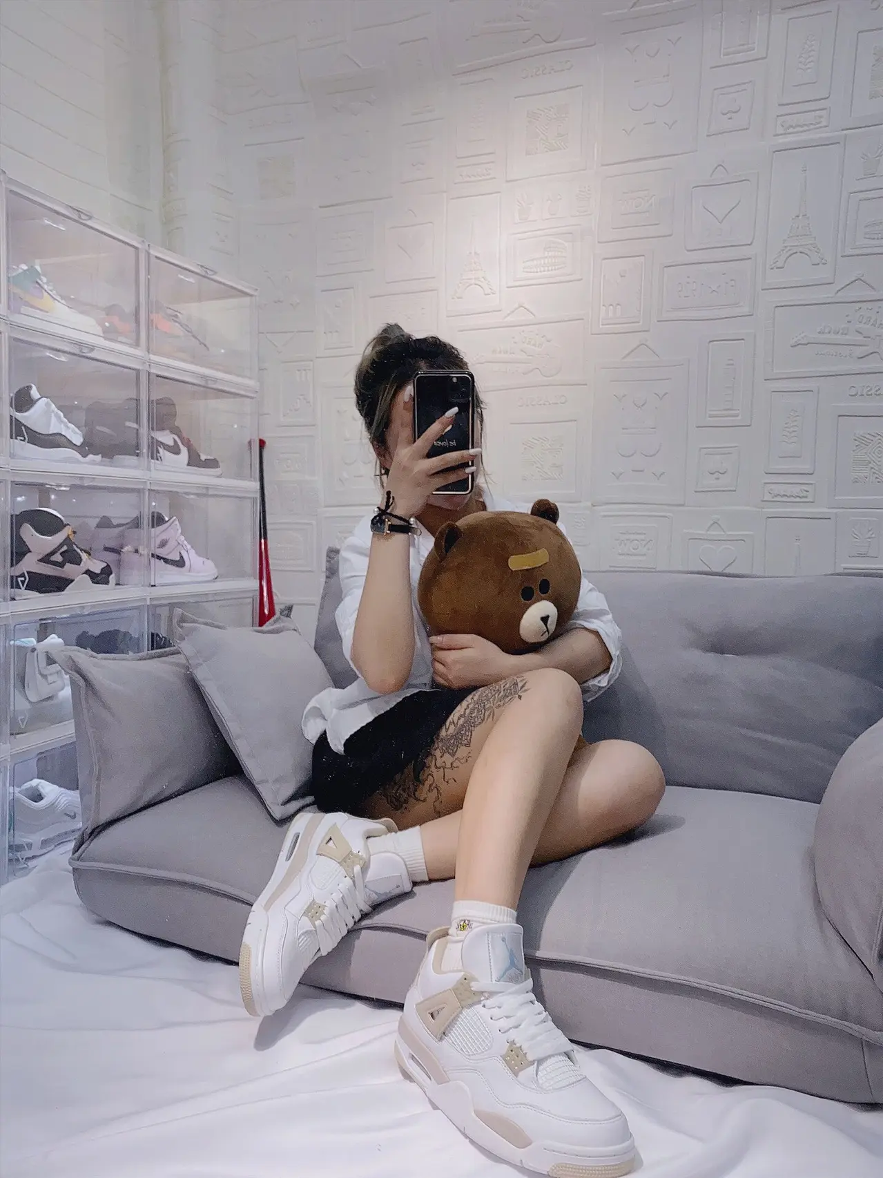 Replica Air Jordan + LINE FRIENDS BROWN Basic Plush L: A Trendy Combo | YtaYta