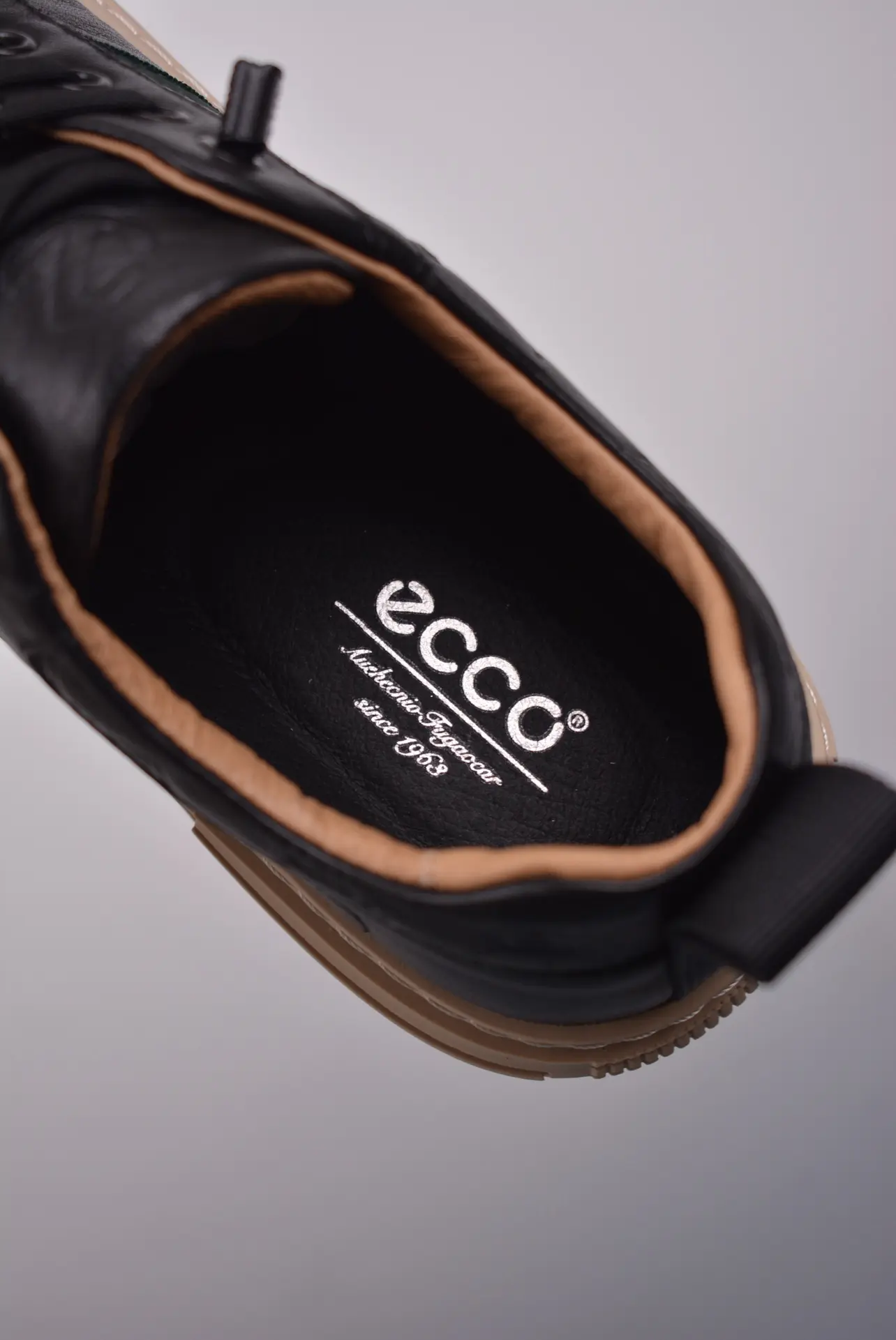 The Ultimate Guide to Ecco Replica Sneakers in 2024 | YtaYta