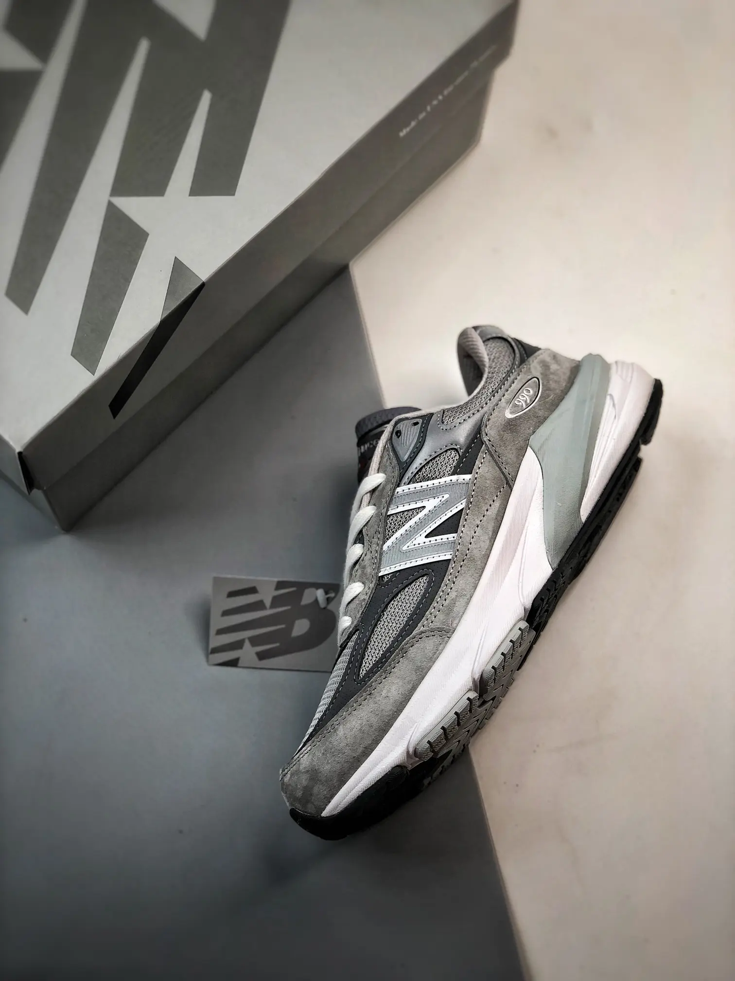 Authenticity and Craftsmanship: Exploring the New Balance 990v6 - Grey | YtaYta