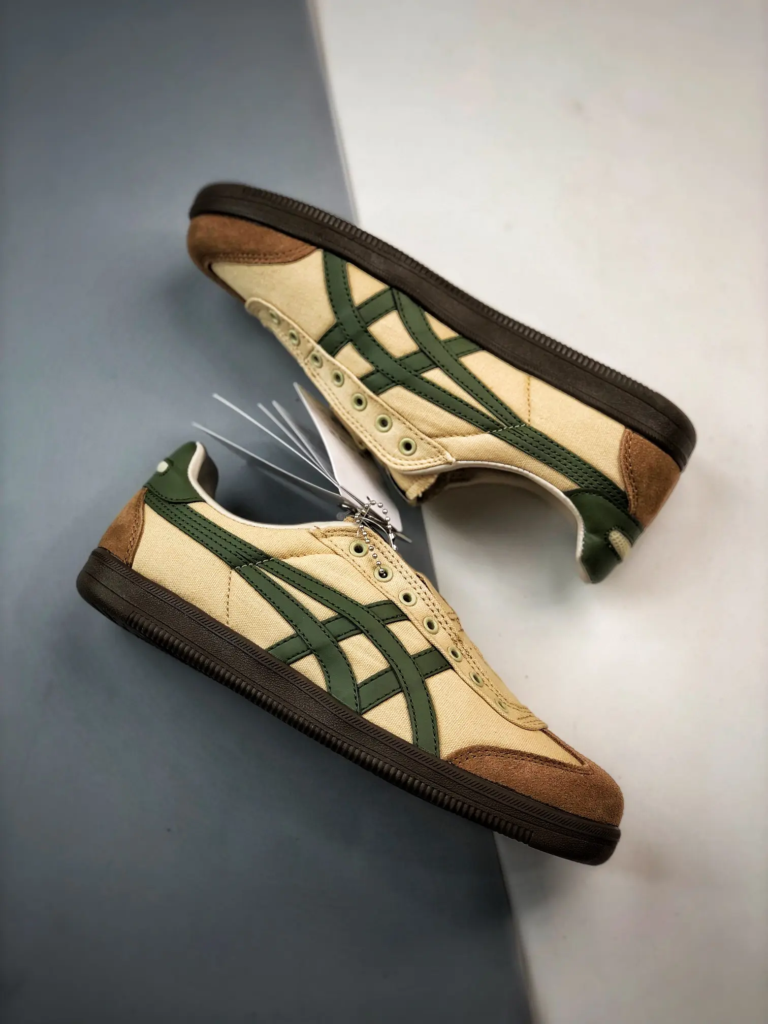 Onitsuka Tiger Tokuten Beige Green Replica: Affordable Style | YtaYta