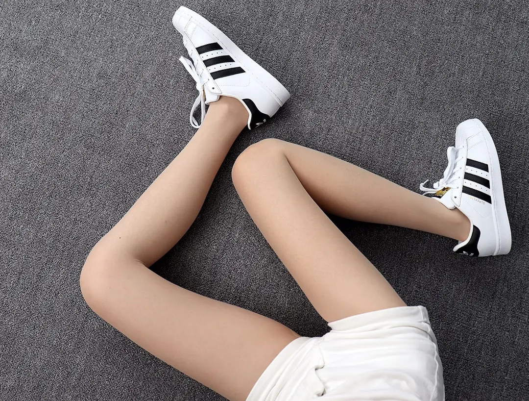 Adidas Originals Men's Superstar White Black Stripe Replica Review | YtaYta