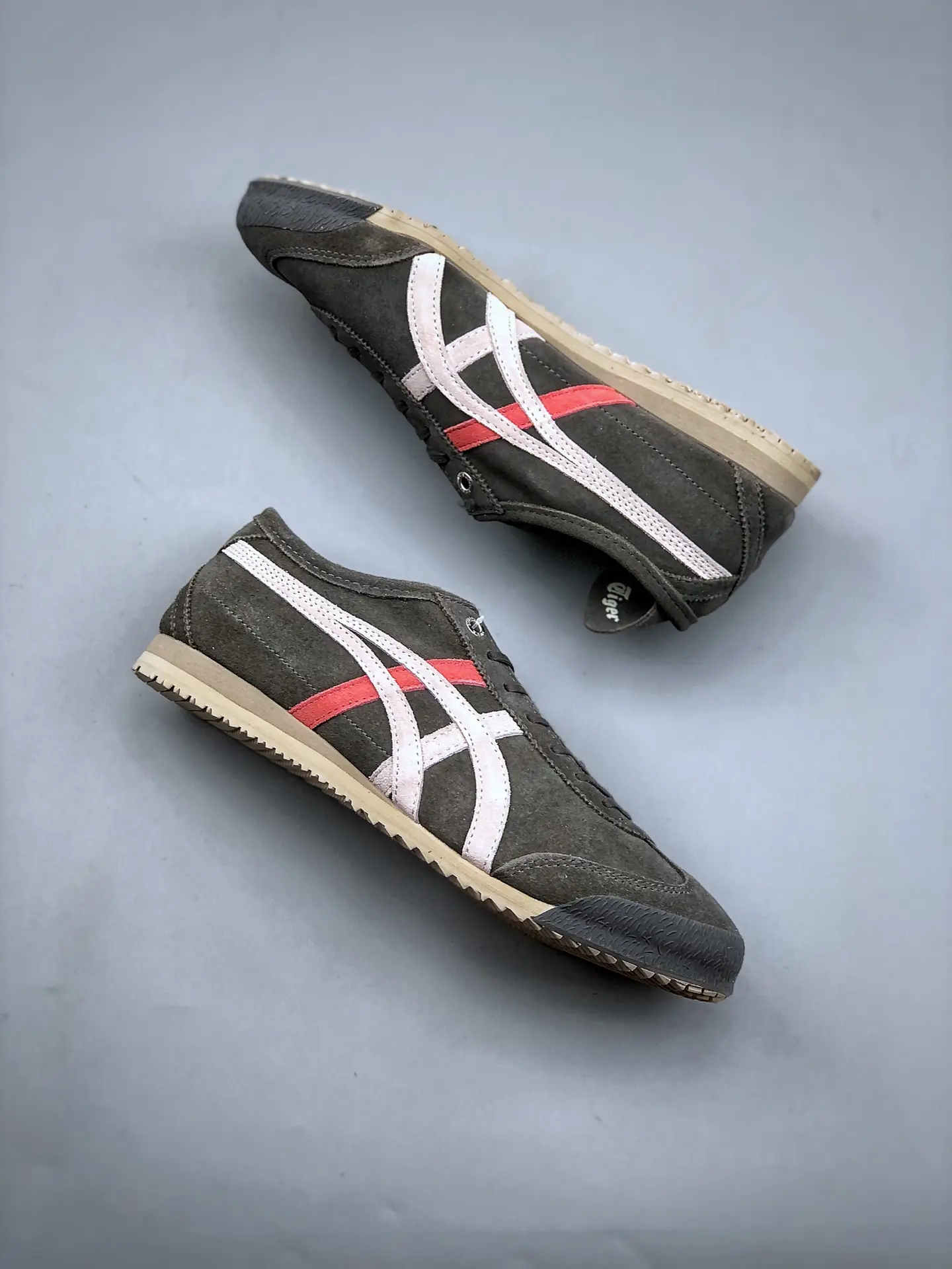 Discovering the Charm of Replica Onitsuka Tiger Mexico 66 SD Shoes | YtaYta