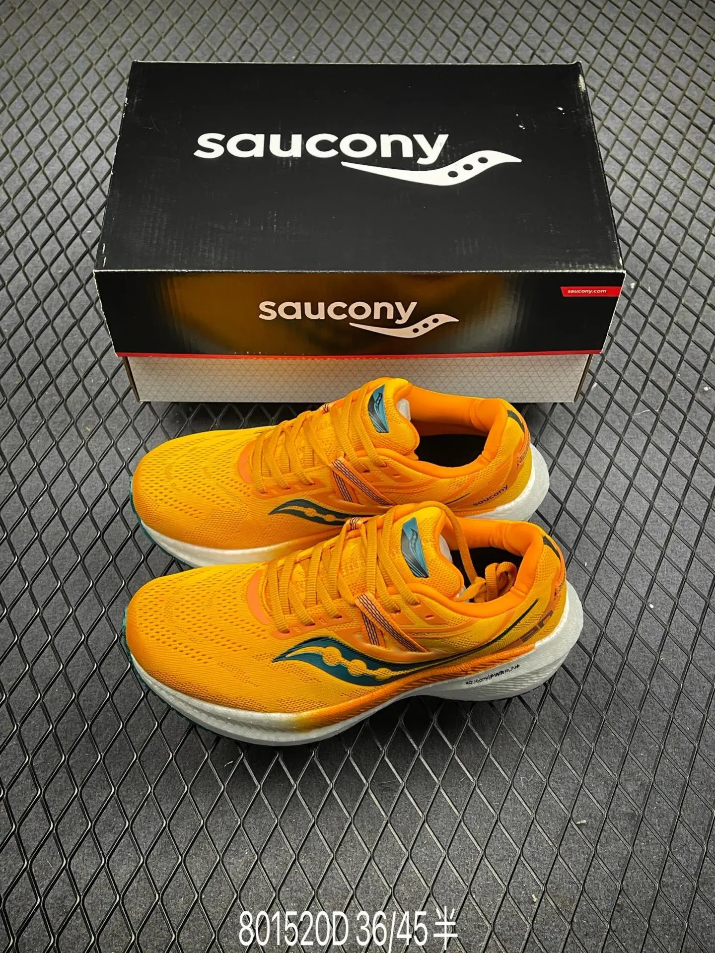 Saucony Triumph 20 Gold Men’s Running Shoe Review: The Ultimate Fake or Replica? | YtaYta