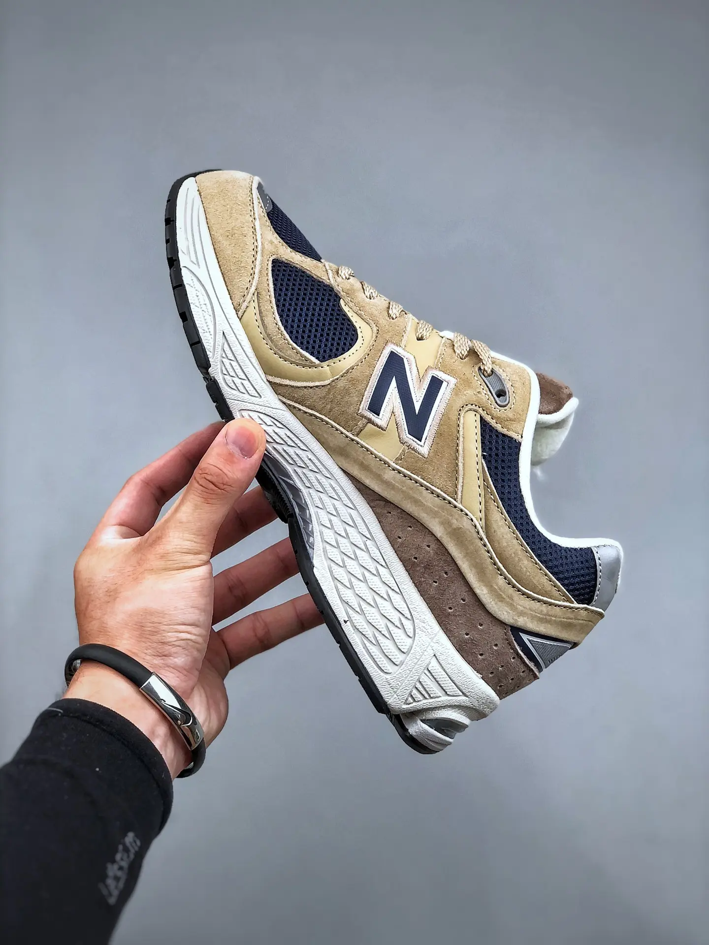 New Balance 2002R Brown Navy Replica: Style and Comfort | YtaYta