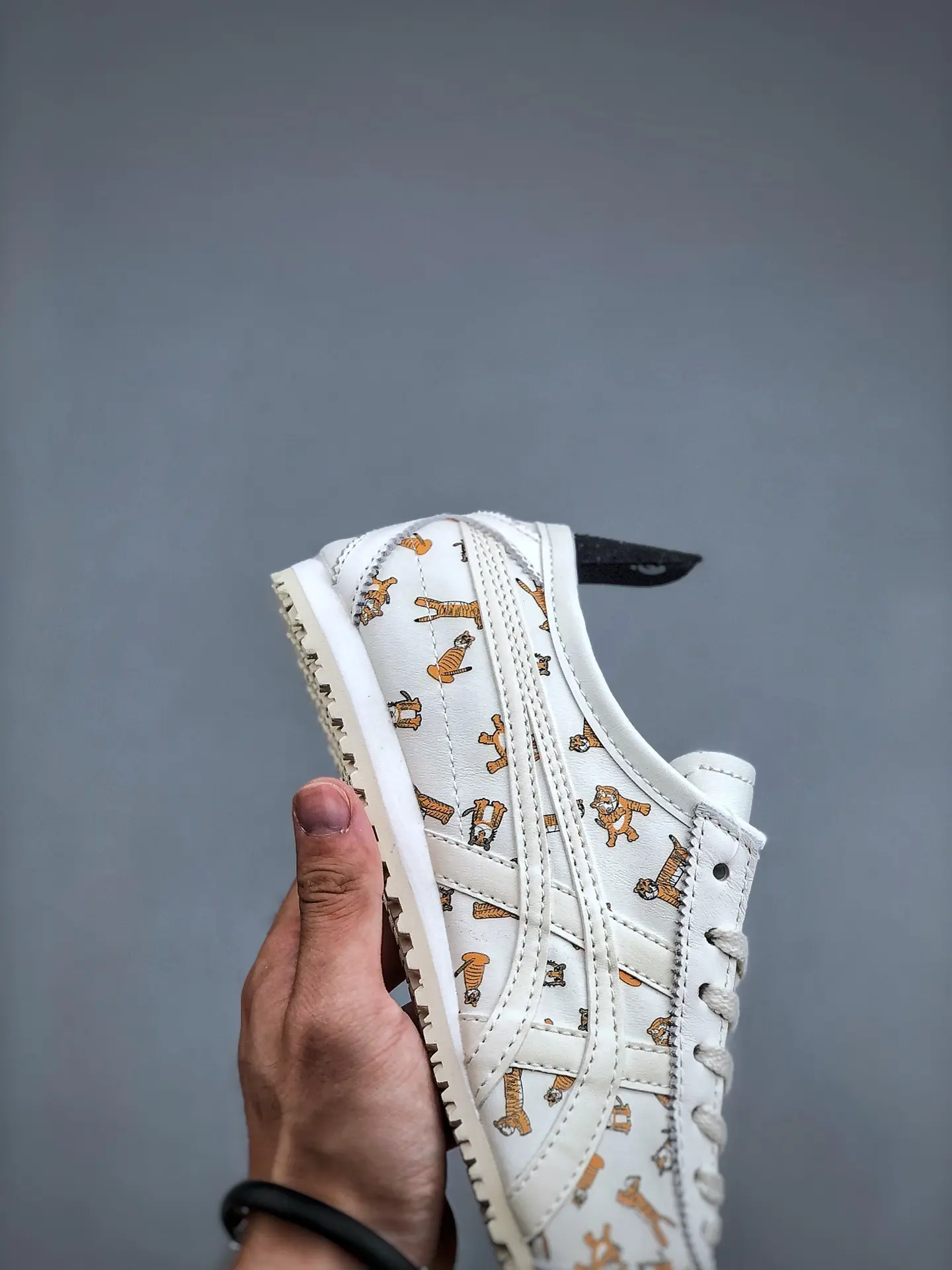 Onitsuka Tiger Mexico 66 Cream/Cream Replica: A Comprehensive Review | YtaYta