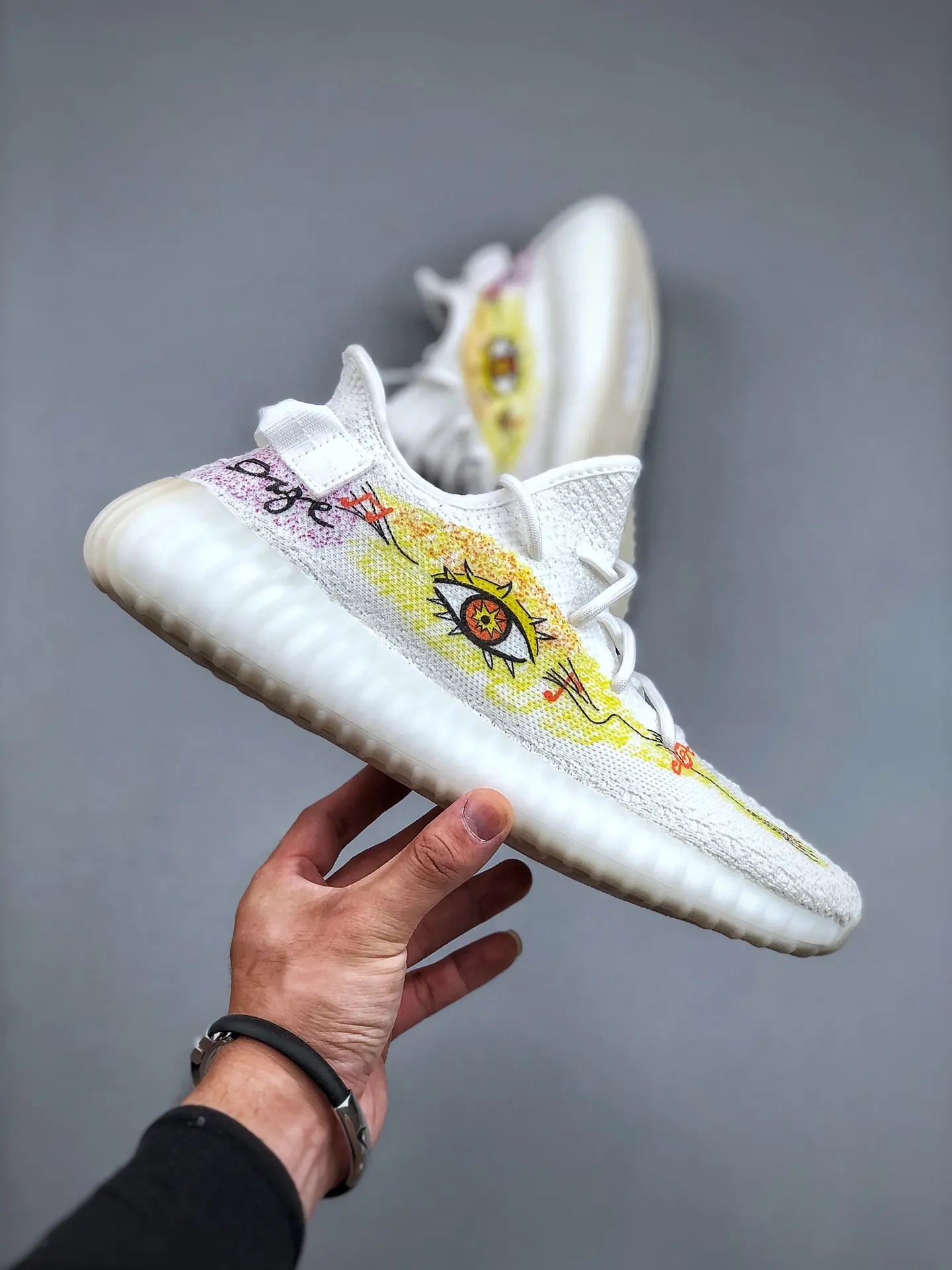 The Rise of Replica Yeezy 350 V2 Sneakers: Style and Substance | YtaYta