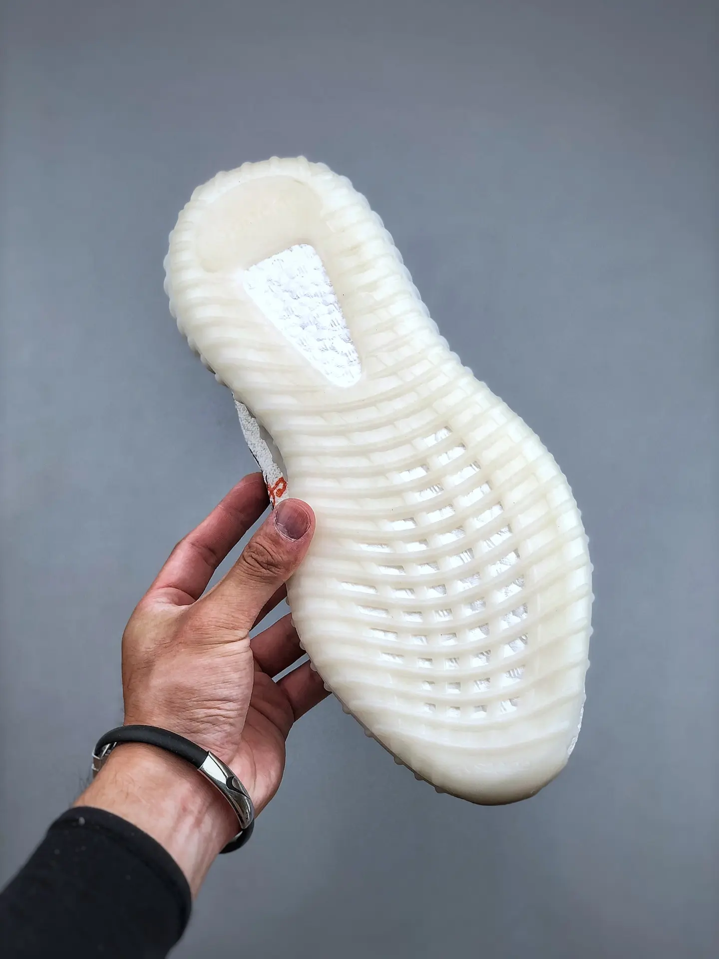 The Rise of Replica Yeezy 350 V2 Sneakers: Style and Substance | YtaYta