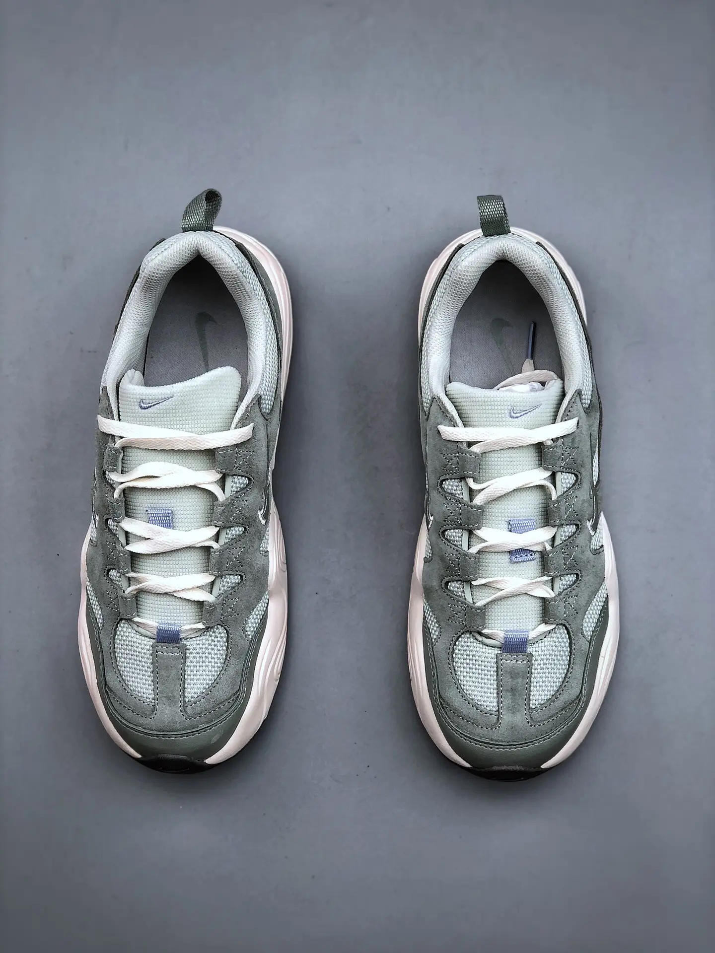 Nike Tech Hera Women's Sneakers in Green/Light Silver Replica Review | YtaYta