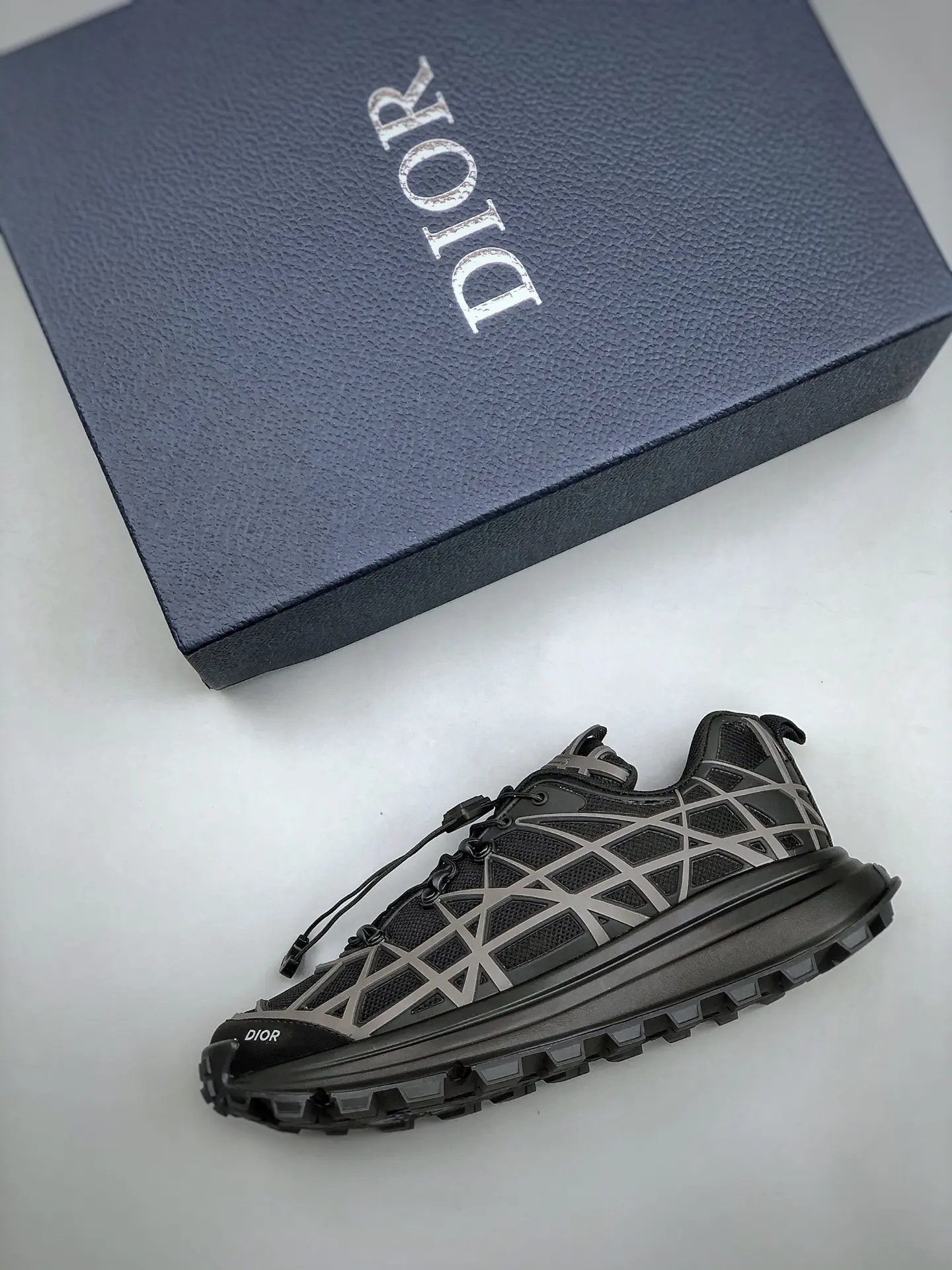 Dior B31 Runner Sneaker Black Replica: Technical Mesh & Cannage Motif | YtaYta