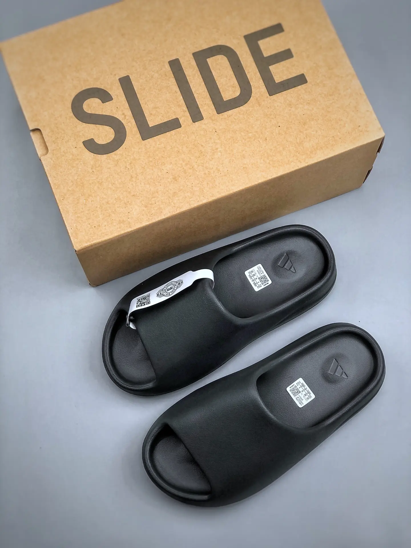 Replica Yeezy Slides and Foam Runners: Onyx, Vermillion, Granite, and More | YtaYta