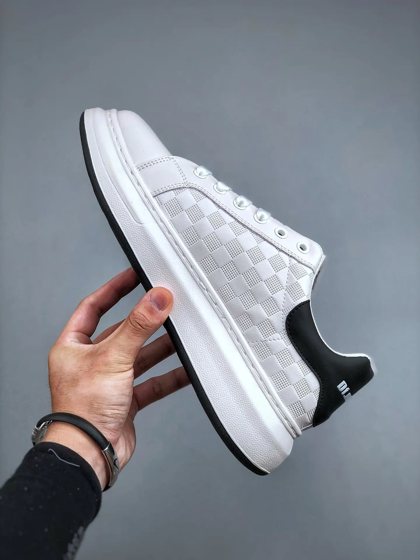 Affordable Replica Fashion Sneakers: A Comprehensive Guide | YtaYta