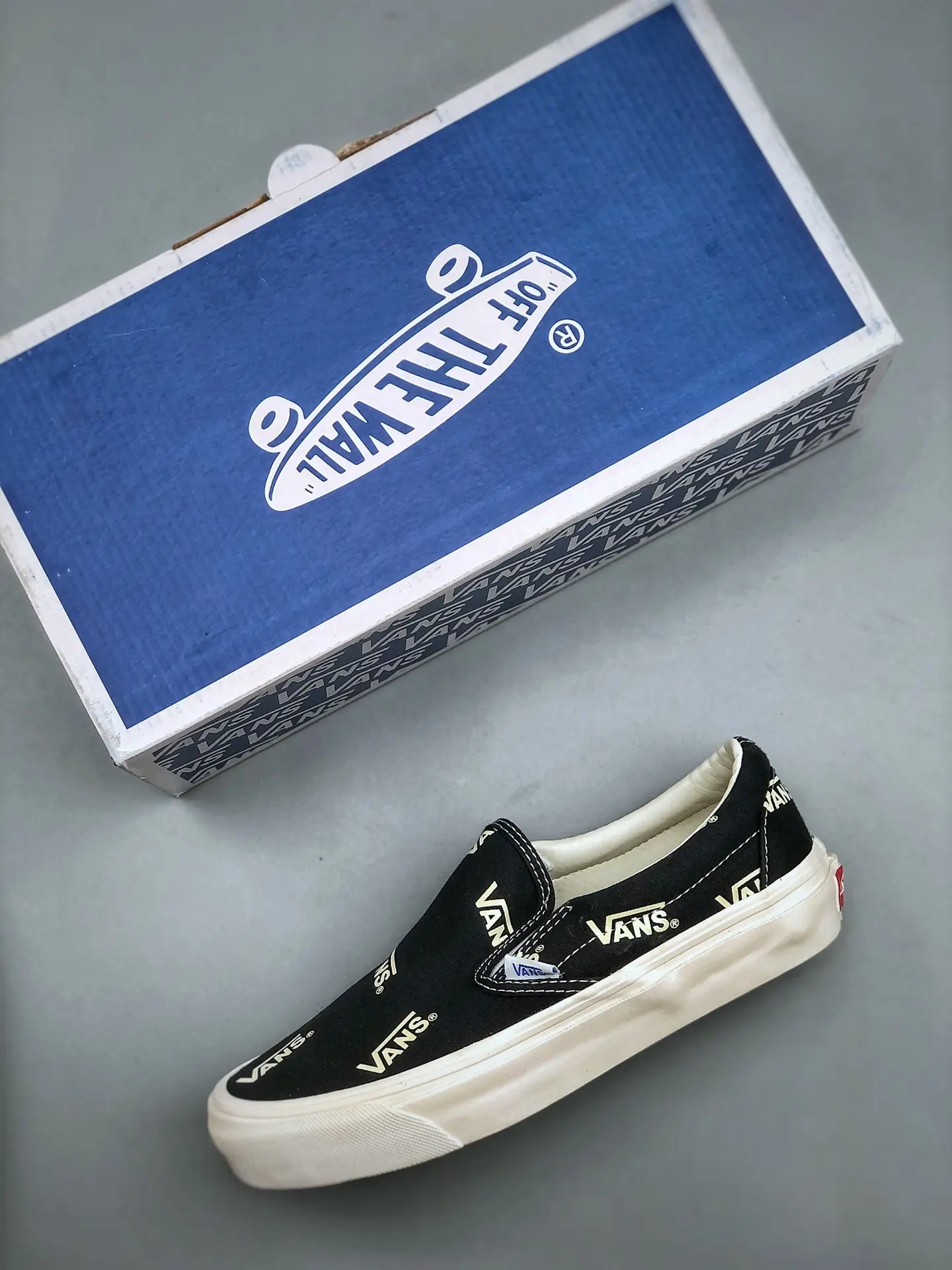 Replica Vans Slip-On Multi-Logo Black: A Comprehensive Review | YtaYta