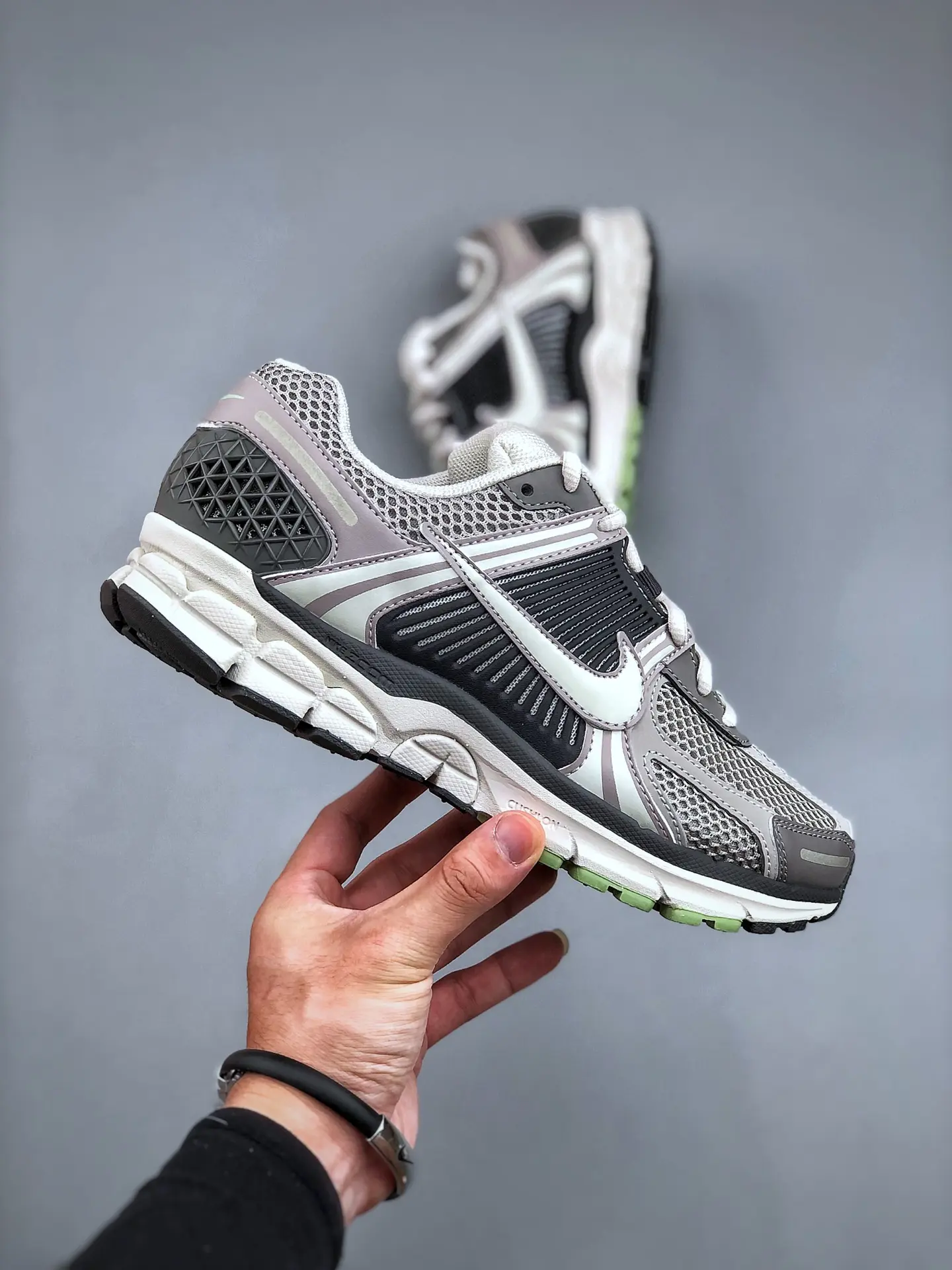 Nike Air Zoom Vomero 5 Cobblestone Gray Review: Authenticity, Style, and Performance | YtaYta