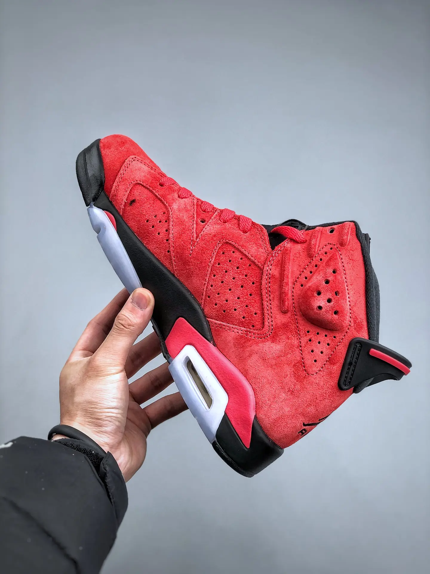 The Air Jordan 6 Retro Toro Bravo: A Comprehensive Review of the Replica Sneaker | YtaYta